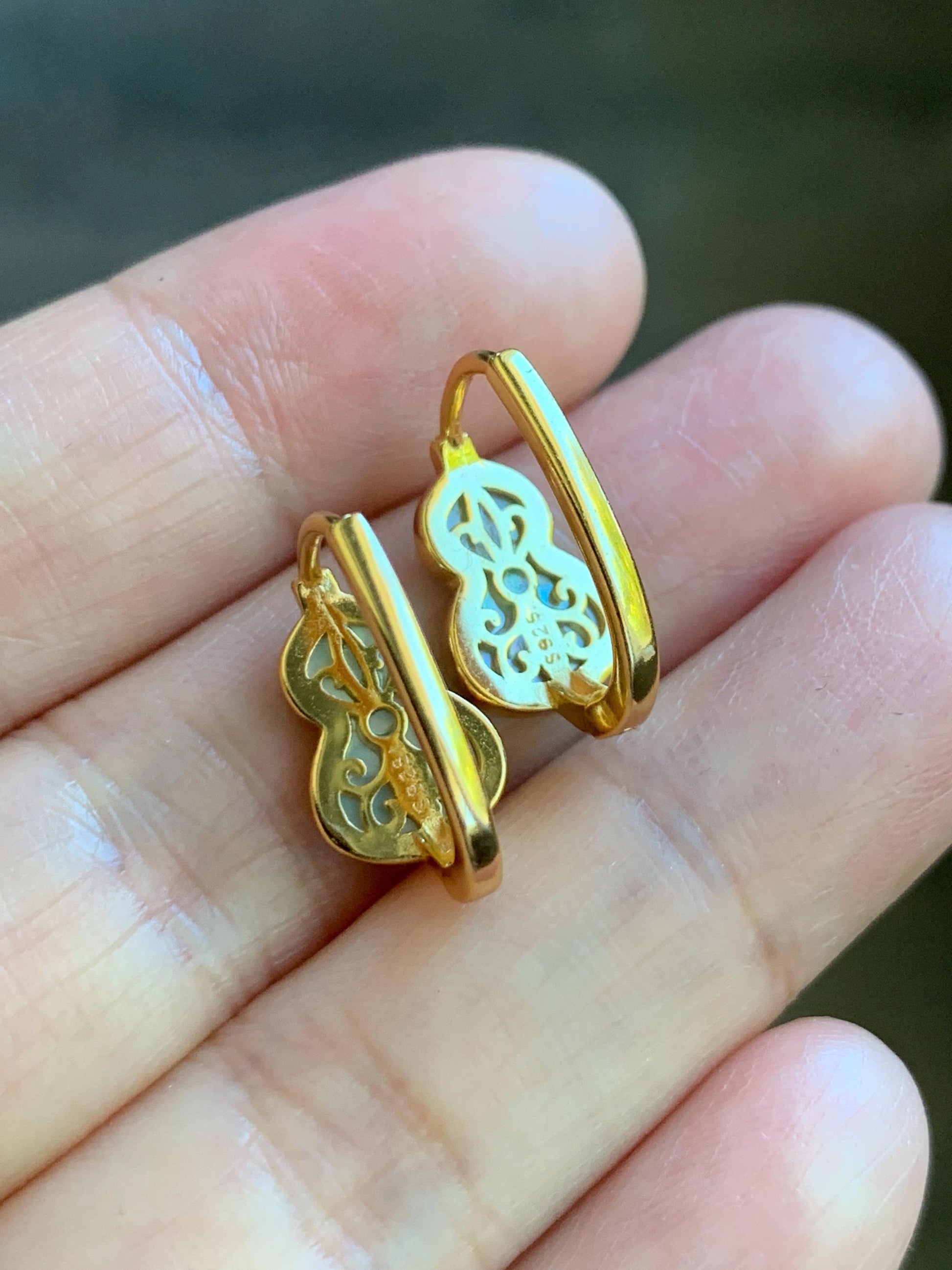 Certified Natural Burmese Vibrant Green Jadeite Gourd Hulu Huggie Hoop Earrings S925 Sterling Silver Yellow Gold Overlay 天然缅甸阳绿花青翡翠银镶耳包 6886