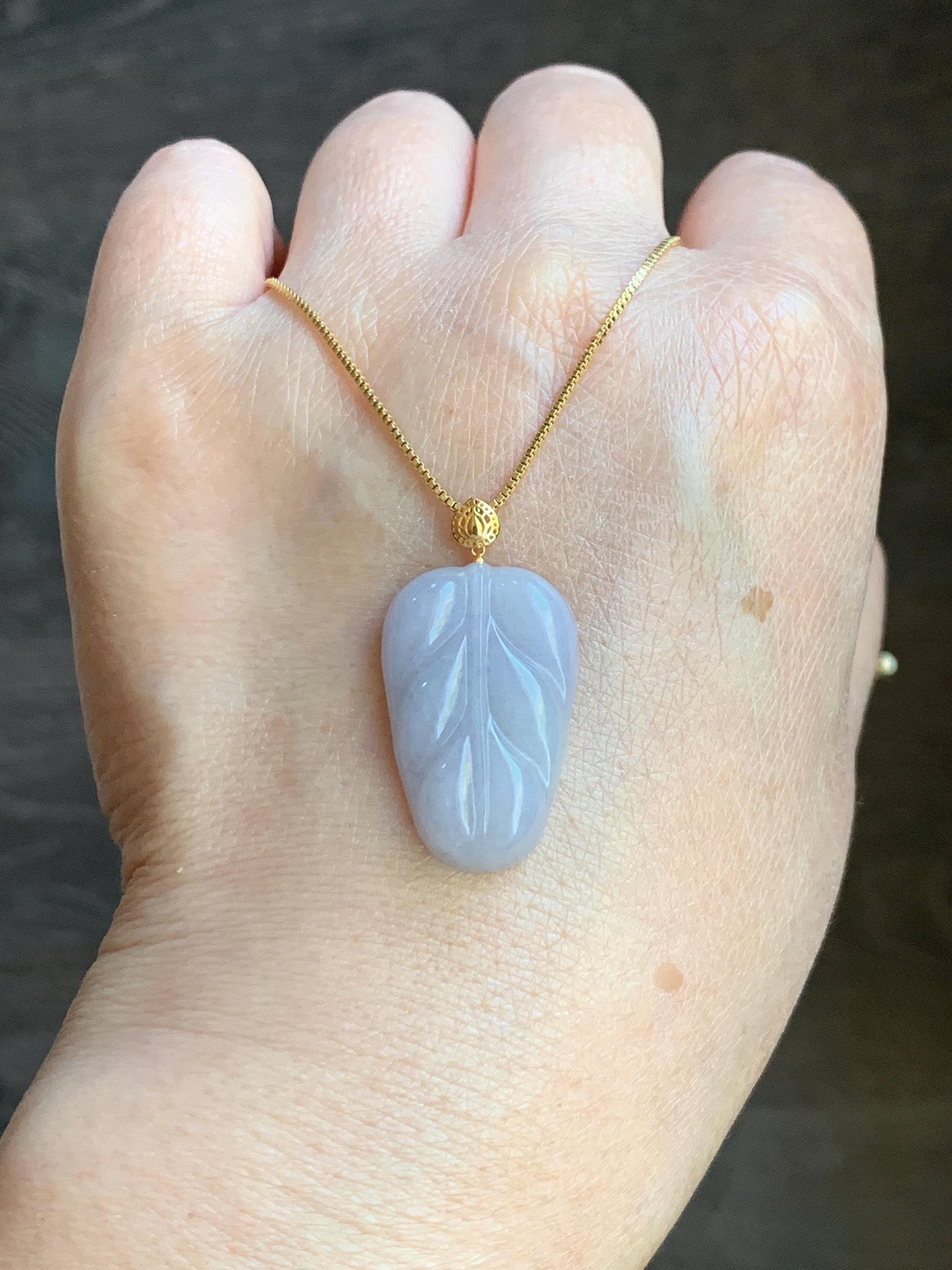 Natural Burmese Translucent Icy Light Purple Jadeite Carved Leaf Pendant 18K Yellow Gold Bail 天然缅甸冰淡紫翡翠叶子镶嵌吊坠