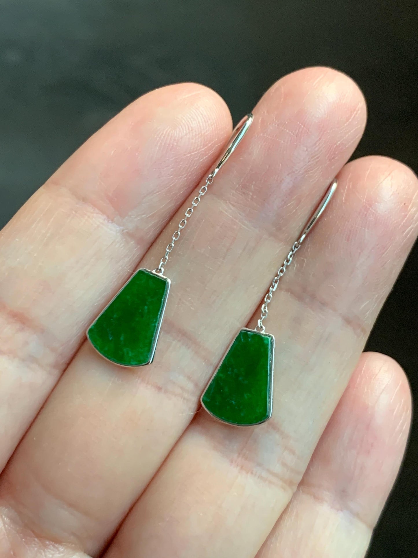 Certified Natural Burmese Icy Vibrant Hot Green Jadeite Dangle Earrings 18K White Gold 1.03g 天然缅甸阳绿翡翠镶嵌耳钩 6888
