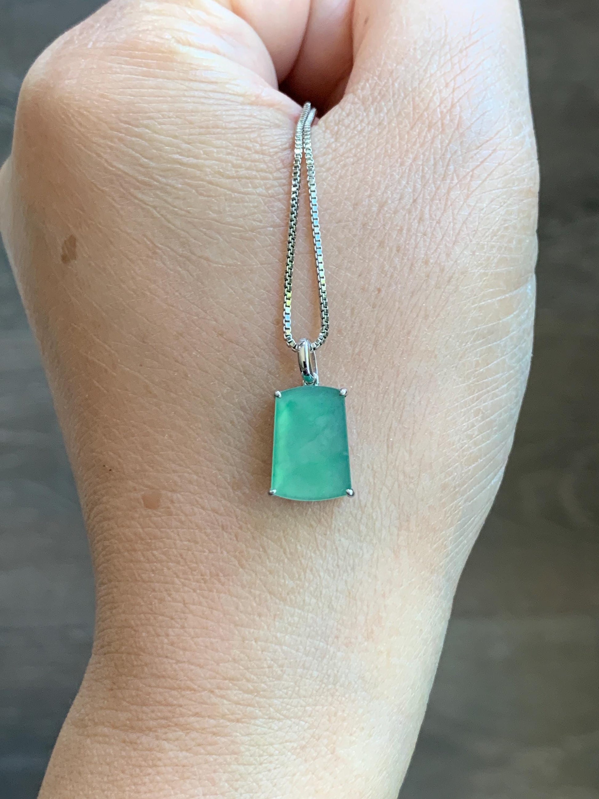 Petite Certified Natural Burmese Icy Highly Translucent Light Green Jadeite Wu Shi Pai Amulet 18K White Gold 1.27g 天然缅甸冰果绿翡翠无事牌镶嵌吊坠 6889