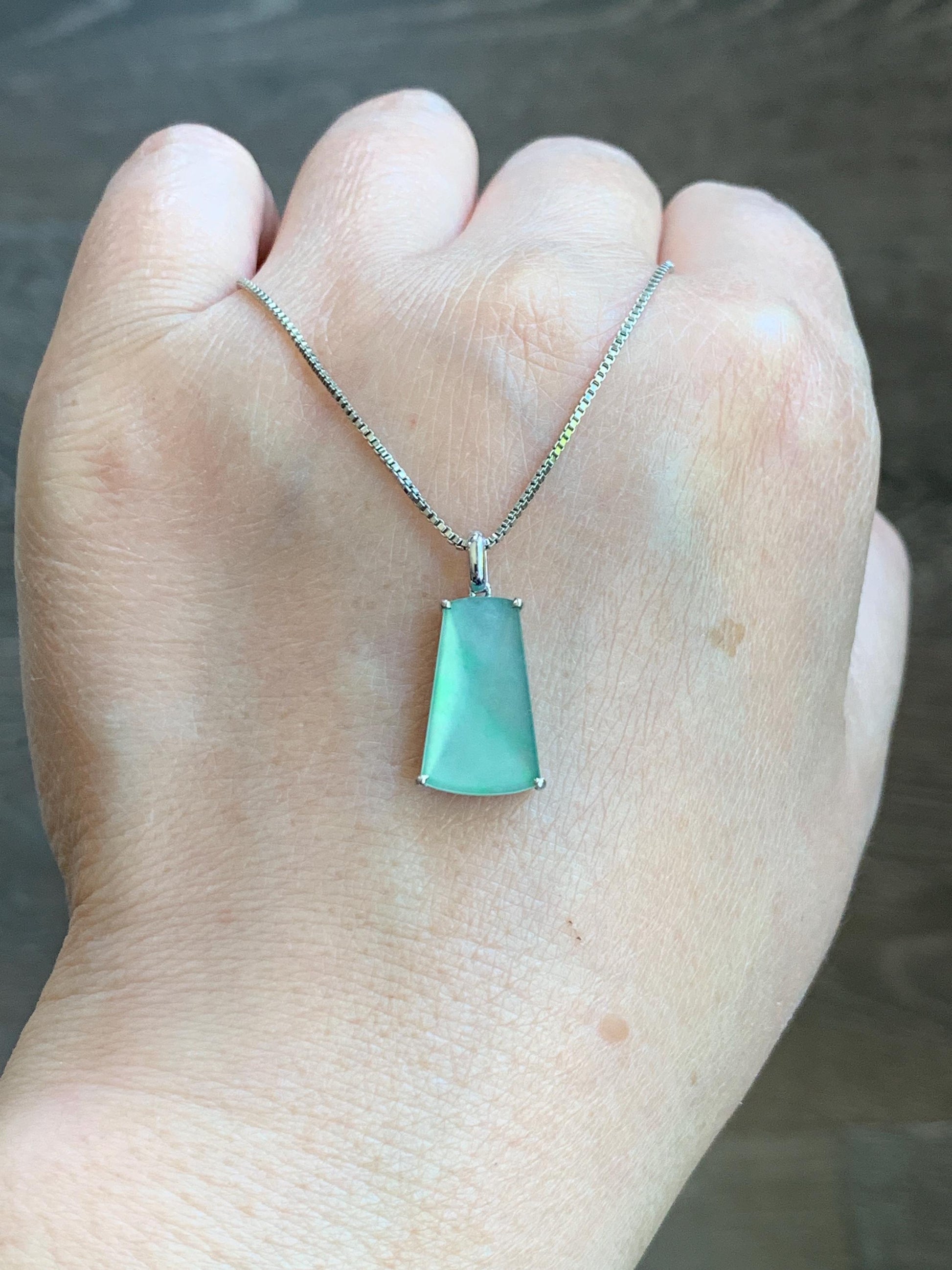 Petite Certified Natural Burmese Icy Highly Translucent Light Green Jadeite Wu Shi Pai Amulet 18K White Gold 1.26g 天然缅甸冰果绿翡翠无事牌镶嵌吊坠 6890