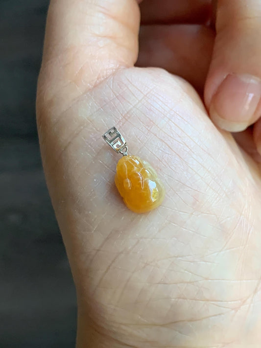 Petite Natural Burmese Icy Translucent Intense Yellow Jadeite Pixiu Pendant 18K White Gold Bail 天然缅甸冰鸡油黄翡翠貔貅镶嵌吊坠