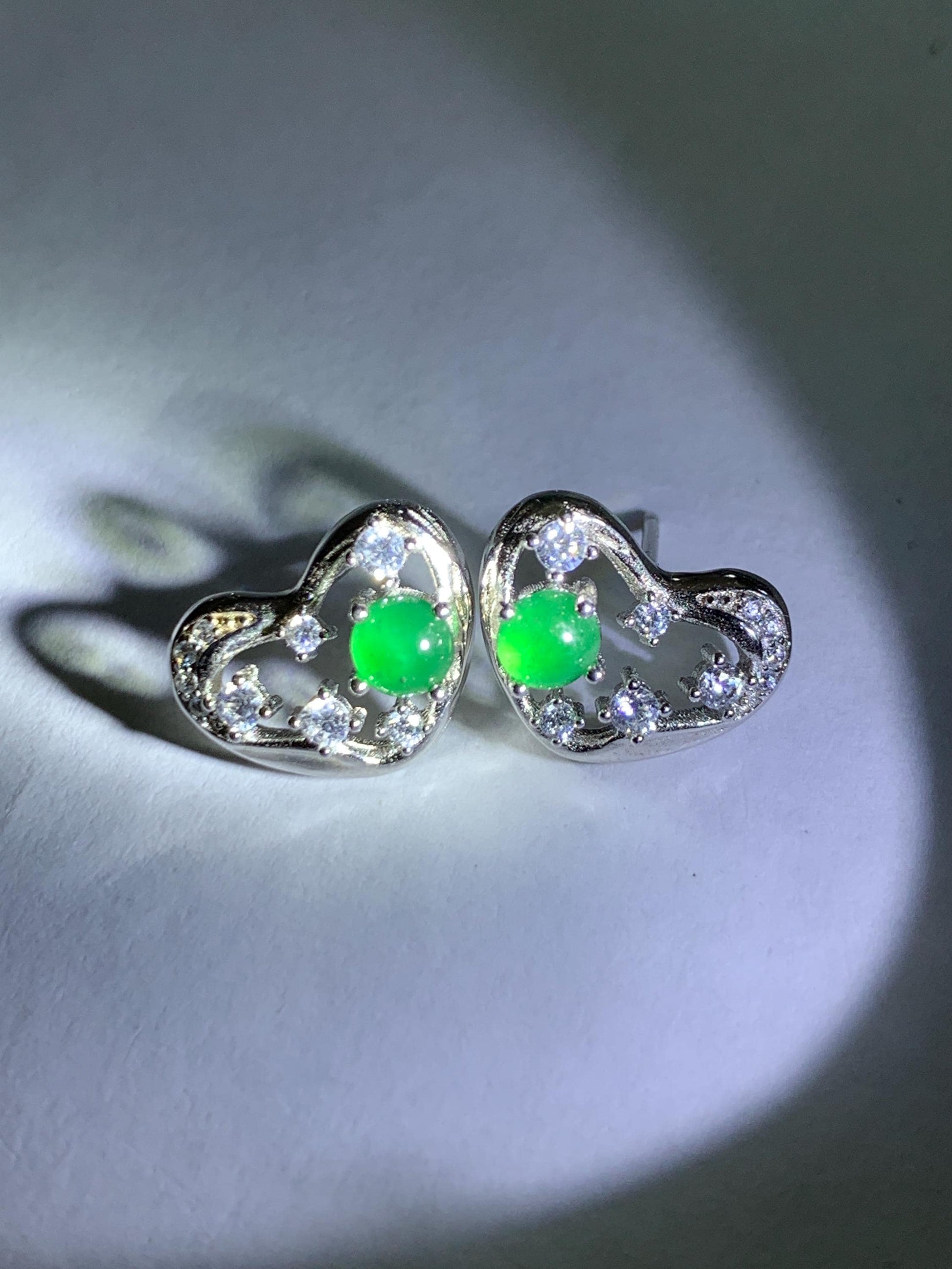 Natural Guatemalan Icy Translucent Vibrant Green Jadeite Heart Design Stud Earrings S925 Sterling Silver 天然冰危绿翡翠银镶爱心耳钉