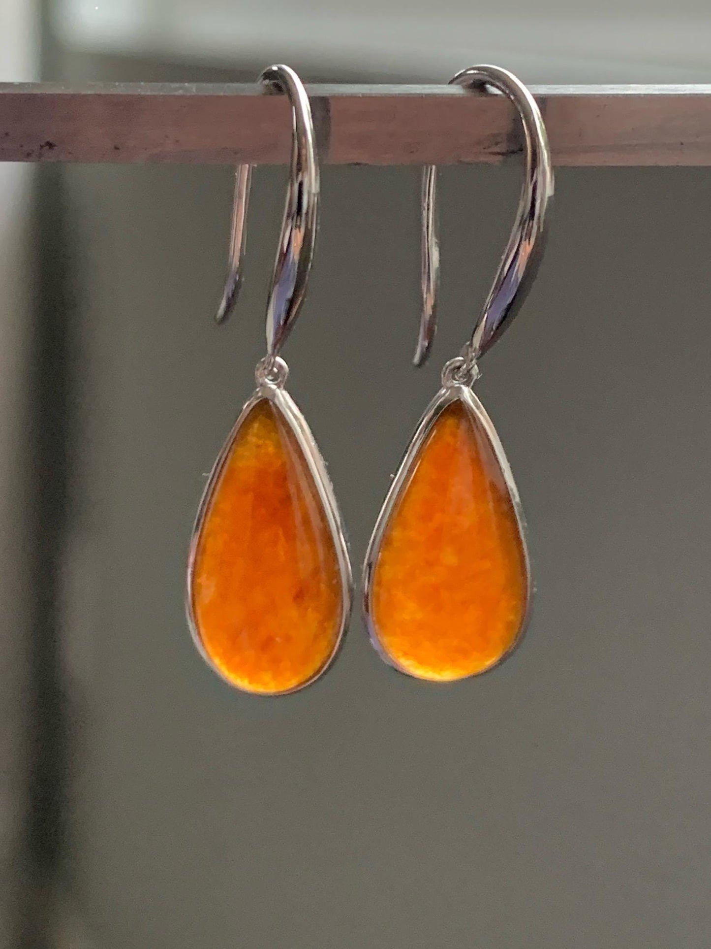 Certified Natural Burmese Icy Highly Translucent Cognac Red Jadeite Teardrop Dangle Earrings Sterling Silver 2.29g 天然缅甸冰红翡翠水滴蛋面镶嵌耳钩 3045