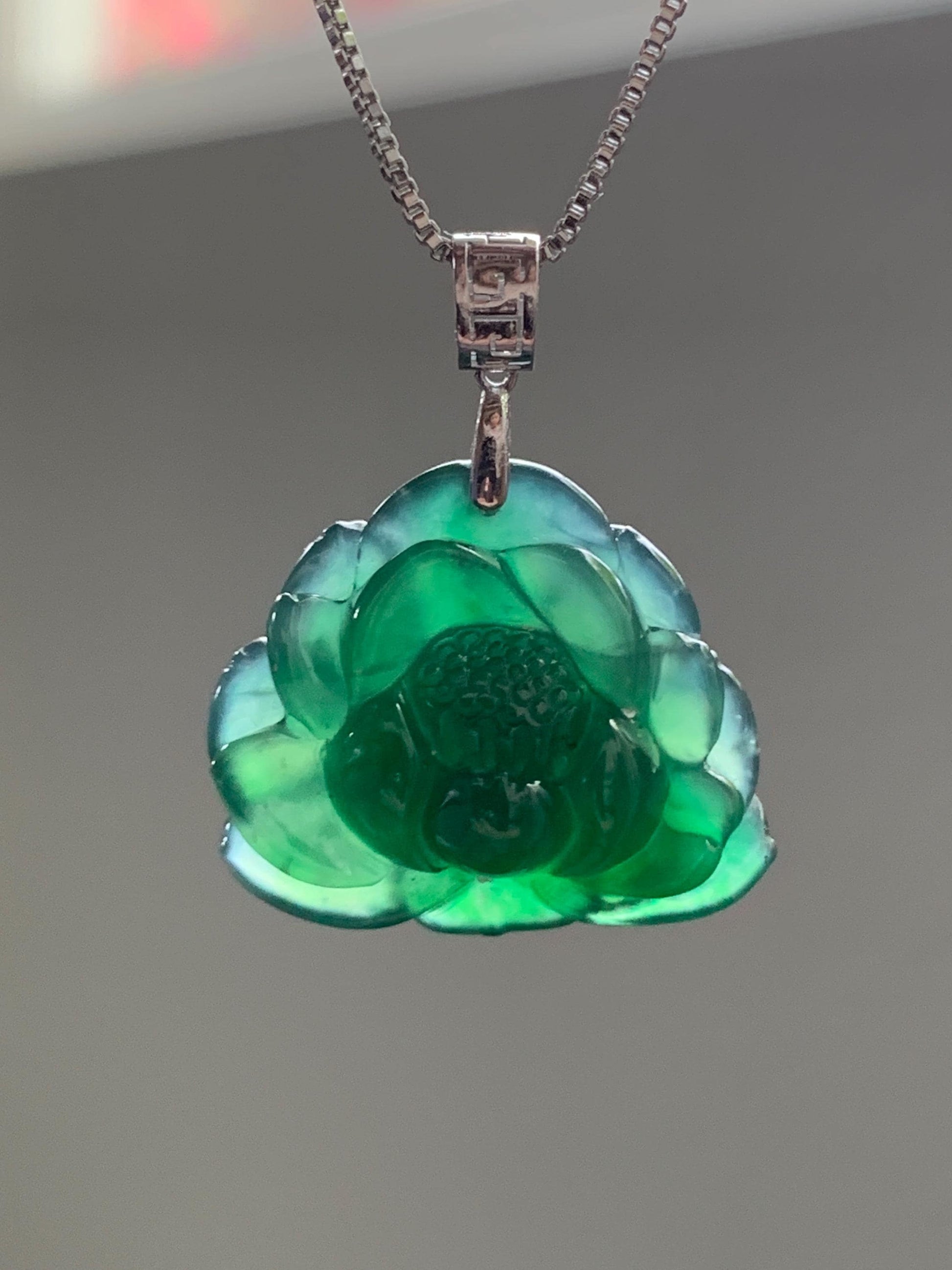 Certified Natural Guatemalan Icy Highly Translucent Intense Teal Green Jadeite Lotus Flower Pendant 18K White Gold 4.53g 天然冰危深绿翡翠莲花镶嵌吊坠 3177