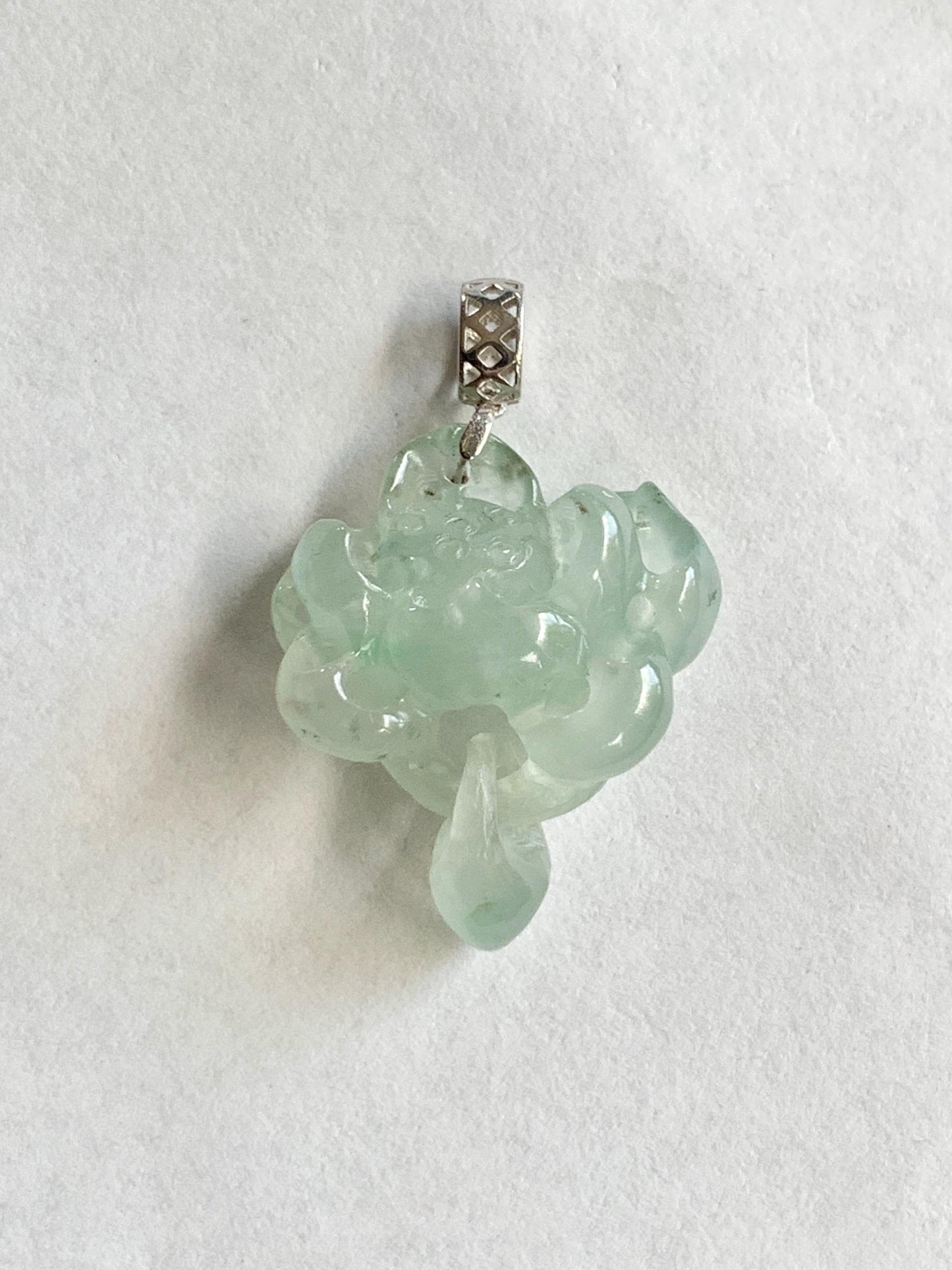 Petite Natural Burmese Icy Highly Translucent Light Green Jadeite Lotus Flower Interlocked Teardrop Pendant 18K White Gold 天然缅甸冰胶晴底翡翠荷花镶嵌吊坠
