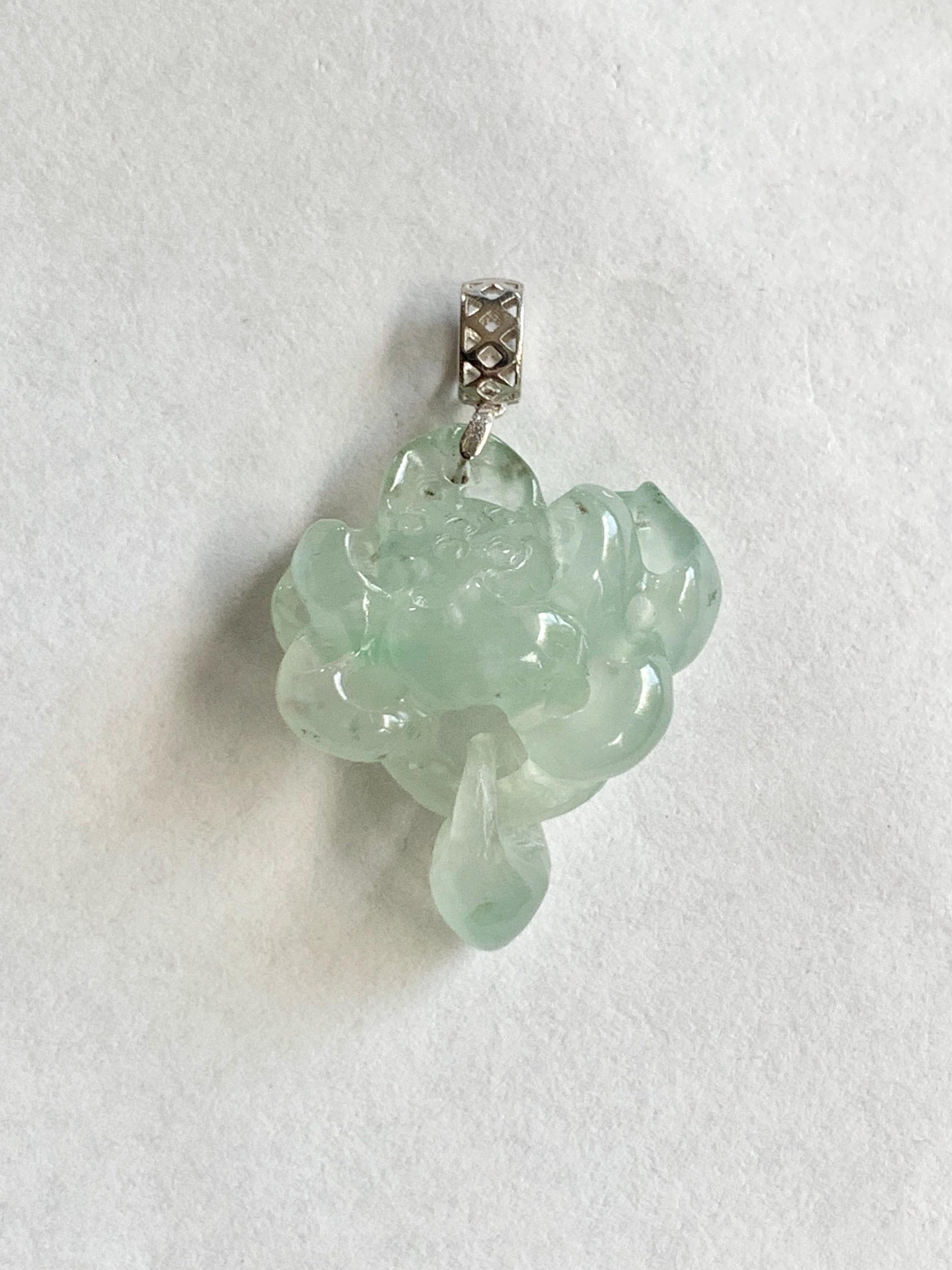 Petite Natural Burmese Icy Highly Translucent Light Green Jadeite Lotus Flower Interlocked Teardrop Pendant 18K White Gold 天然缅甸冰胶晴底翡翠荷花镶嵌吊坠