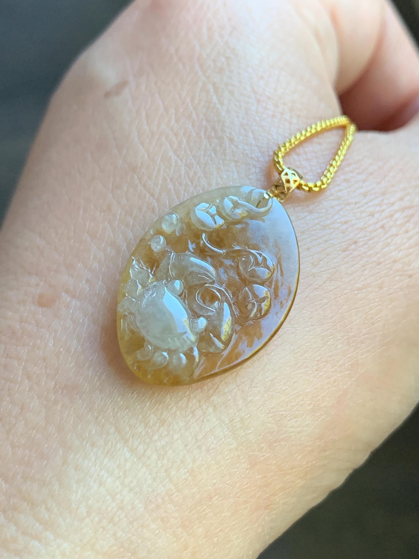 Stunning Natural Burmese Premium Bicolored Icy Highly Translucent Jadeite Crab & Coins Pendant 18K Yellow Gold 3g 天然缅甸冰黄翡双色翡翠螃蟹八方来财吊坠