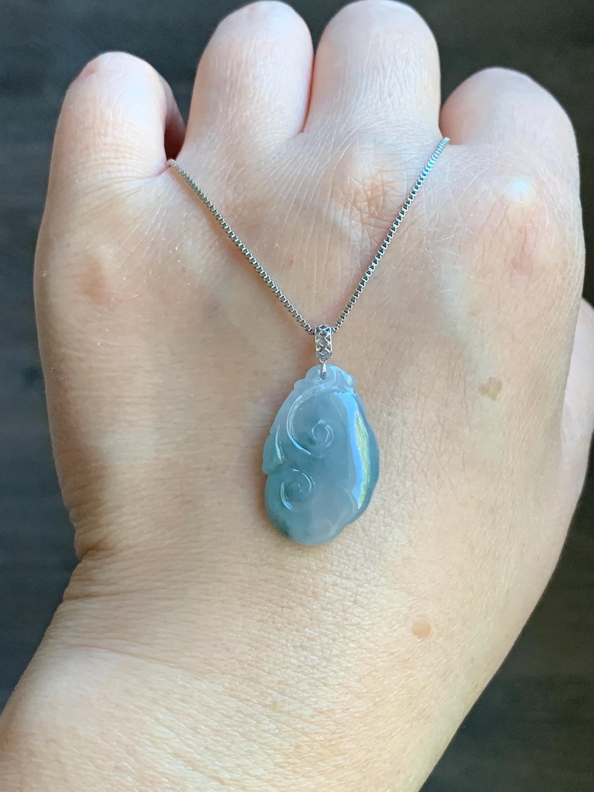 Petite Natural Burmese Icy Translucent Gelatinous Light Purple Teal Blue Marbled Jadeite Carved Ruyi Pendant 18K White Gold (天然缅甸淡冰紫飘花翡翠如意吊坠)