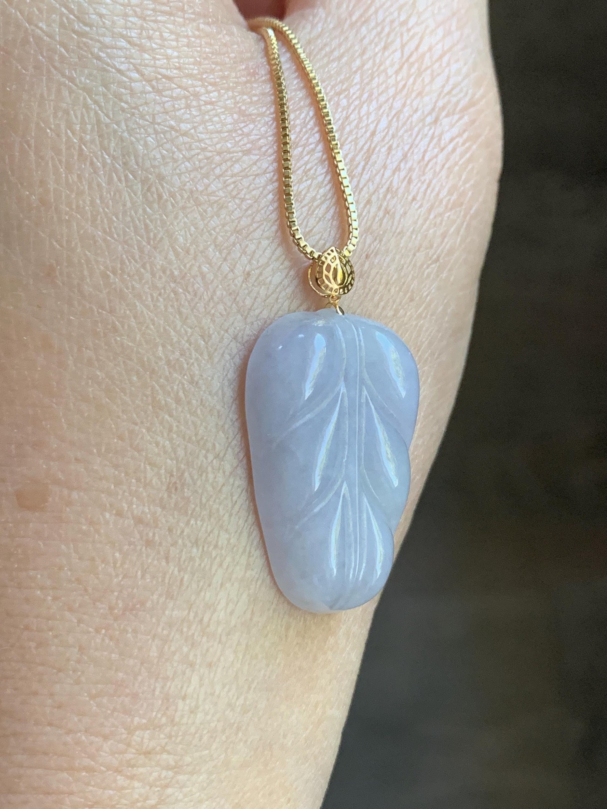 Natural Burmese Translucent Icy Light Purple Jadeite Carved Leaf Pendant 18K Yellow Gold Bail 天然缅甸冰淡紫翡翠叶子镶嵌吊坠