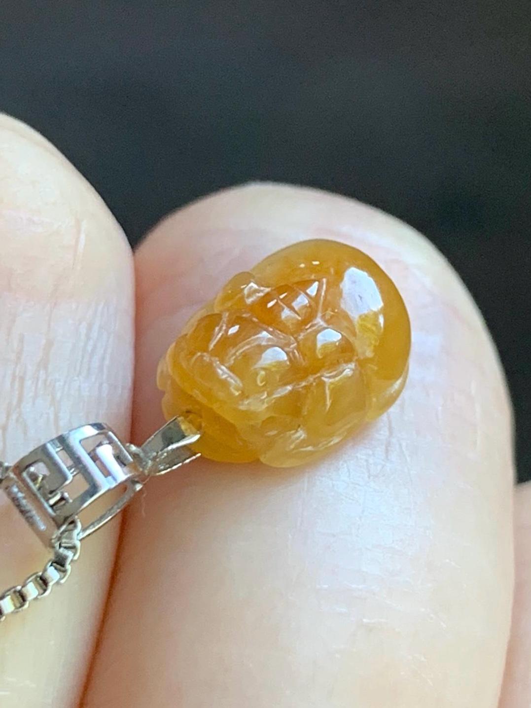 Petite Natural Burmese Icy Translucent Intense Yellow Jadeite Pixiu Pendant 18K White Gold Bail 天然缅甸冰鸡油黄翡翠貔貅镶嵌吊坠