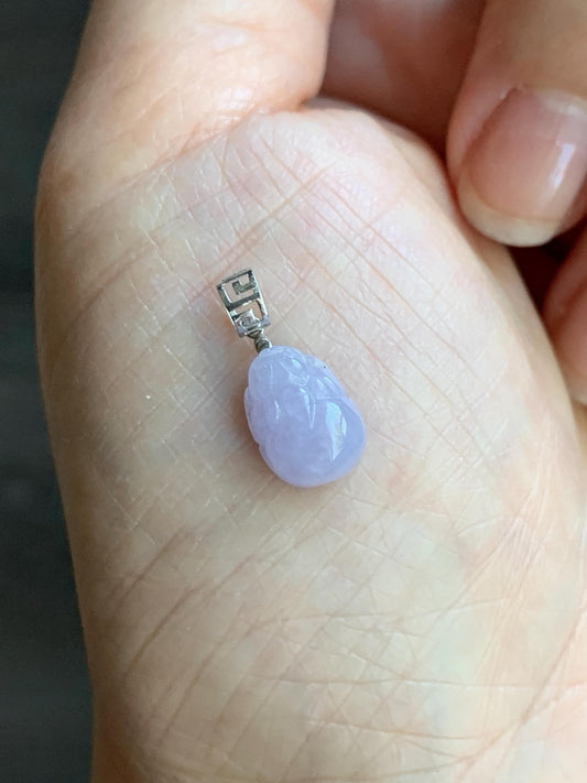 Petite Natural Burmese Icy Translucent Light Purple Jadeite Pixiu Pendant 18K White Gold Bail 天然缅甸冰紫翡翠貔貅镶嵌吊坠