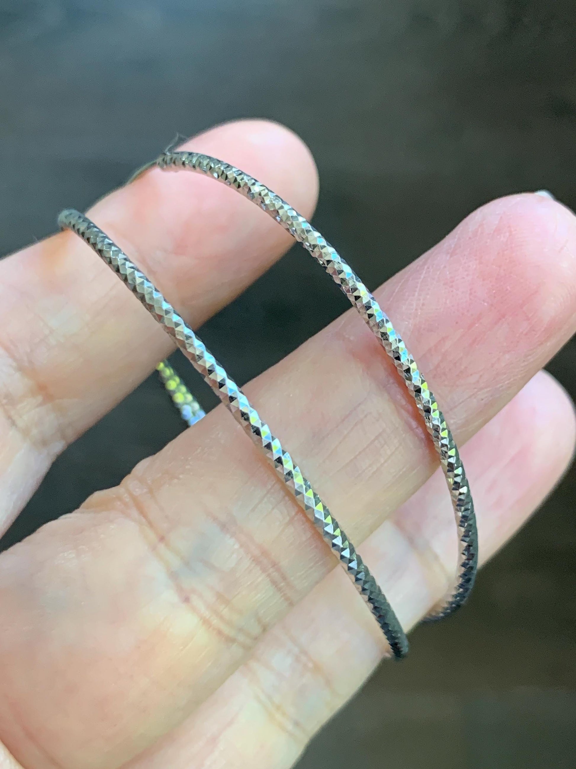 S925 Sterling Silver Faceted Large Hoop Earrings Light Weight 4 grams 925银切割面耳环