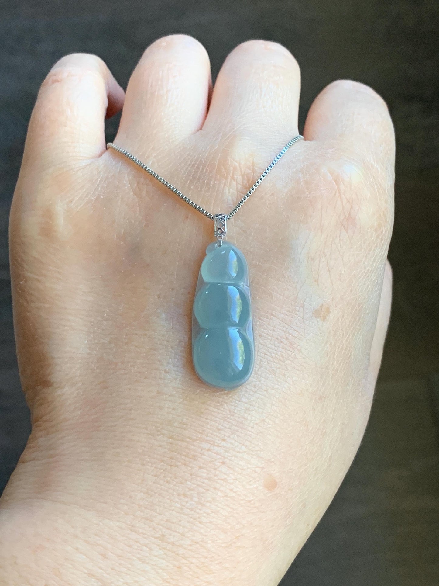 Natural Guatemalan Icy Translucent Gelatinous Light Dusty Blue Jadeite Peapod Pendant 18K White Gold 3g 天然冰危浅蓝翡翠福豆镶嵌吊坠 DHL73A