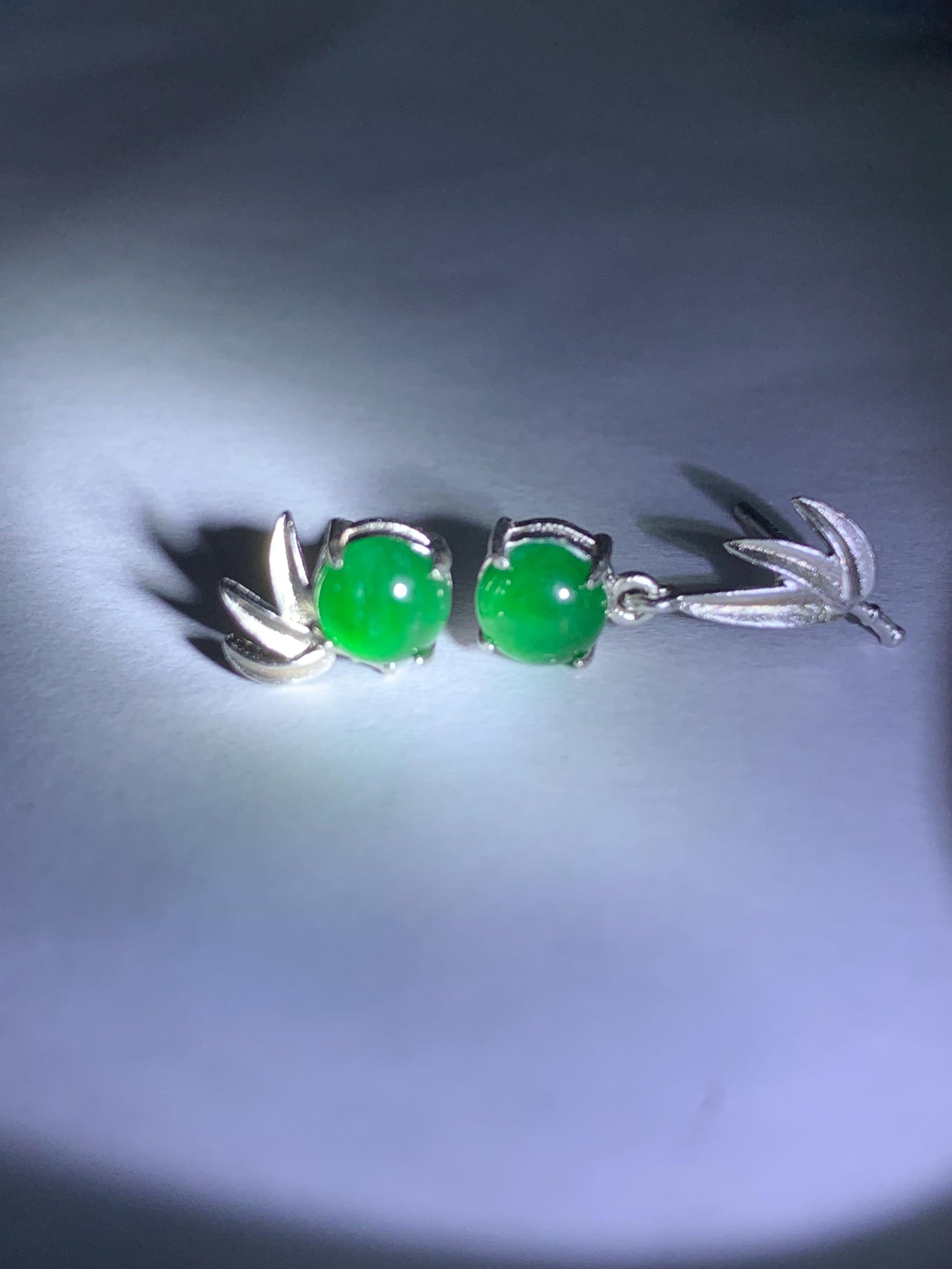 Natural Guatemalan Icy Highly Translucent Vibrant Green Jadeite Bamboo Leaf AB Design Stud Earrings Sterling Silver 天然冰危绿翡翠竹节AB款银镶耳钉