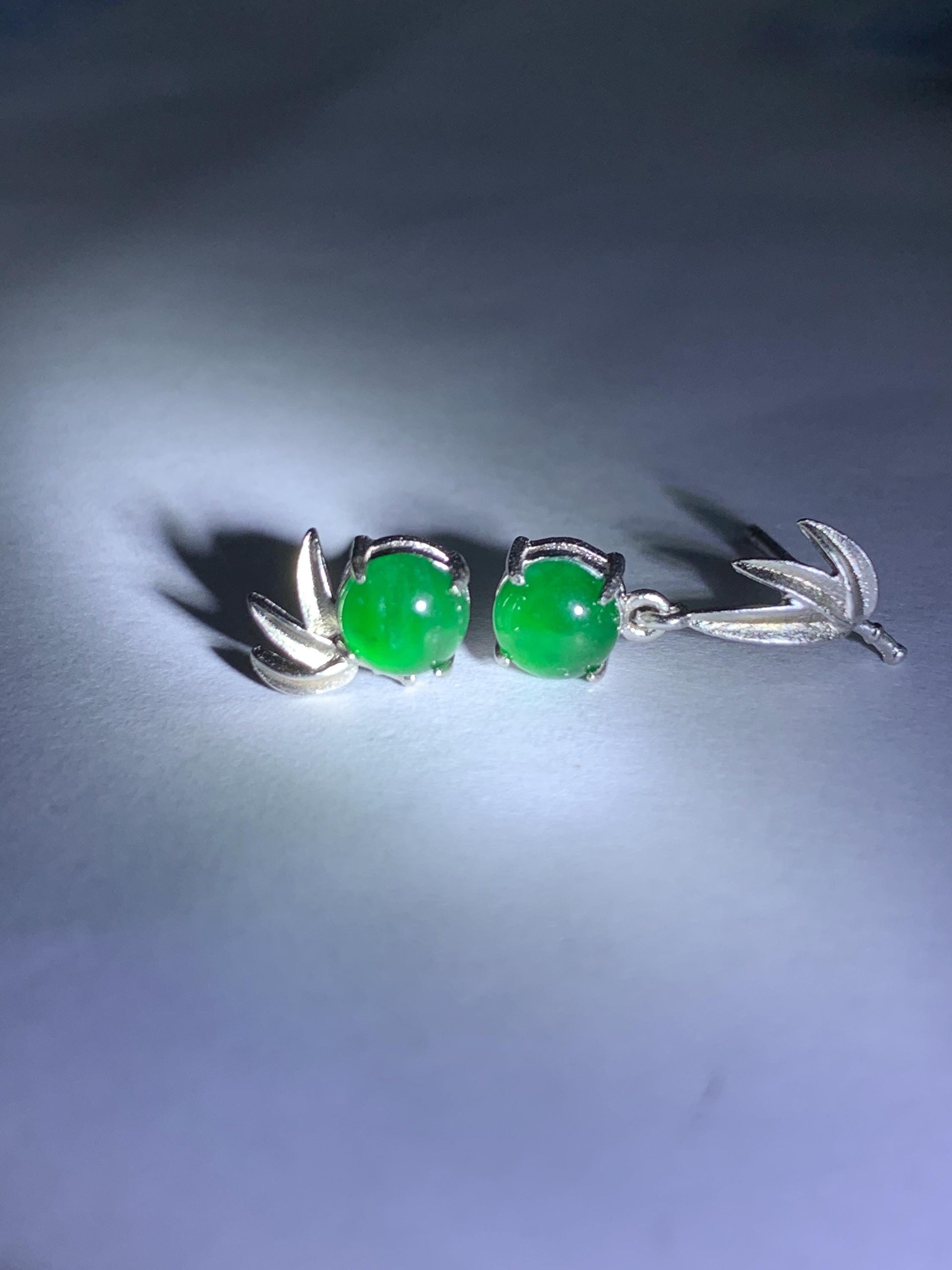Natural Guatemalan Icy Highly Translucent Vibrant Green Jadeite Bamboo Leaf AB Design Stud Earrings Sterling Silver 天然冰危绿翡翠竹节AB款银镶耳钉
