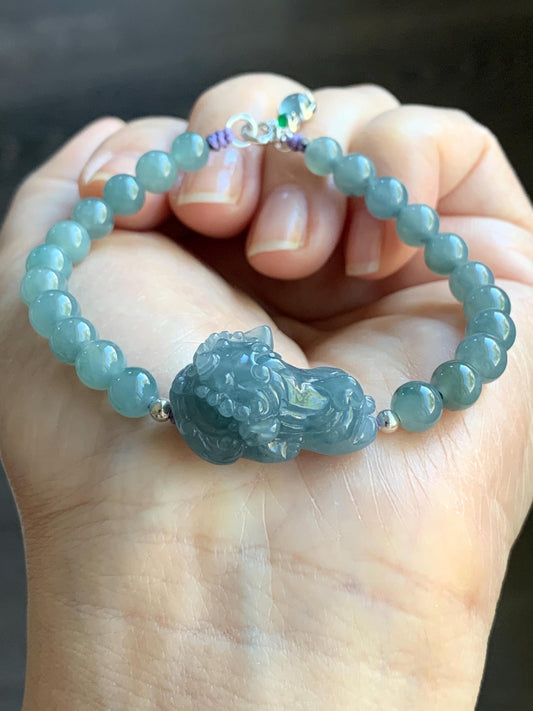 Natural Guatemalan Icy Translucent Light Dusty Blue Jadeite Carved Dancing Lion Beaded Bracelet Sterling Silver 6.75” 天然冰胶危浅蓝翡翠精工摆烂小醒狮手串