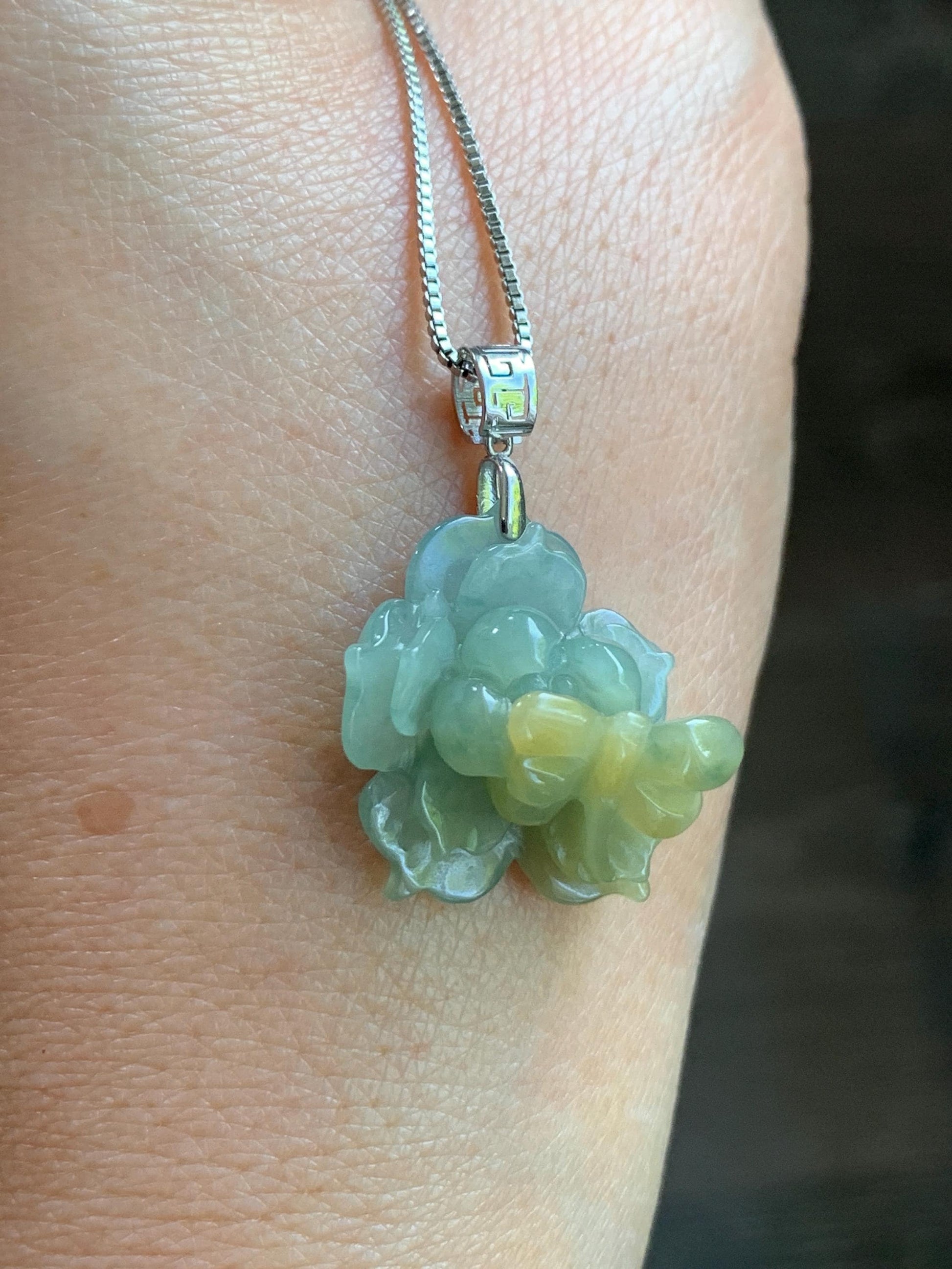 Natural Guatemalan Icy Translucent Light Blue Yellow Marbled Jadeite Lotus Flower Dragonfly Pendant 18K White Gold 天然冰危淡蓝加黄翡翠莲花镶嵌吊坠 TTH726Q