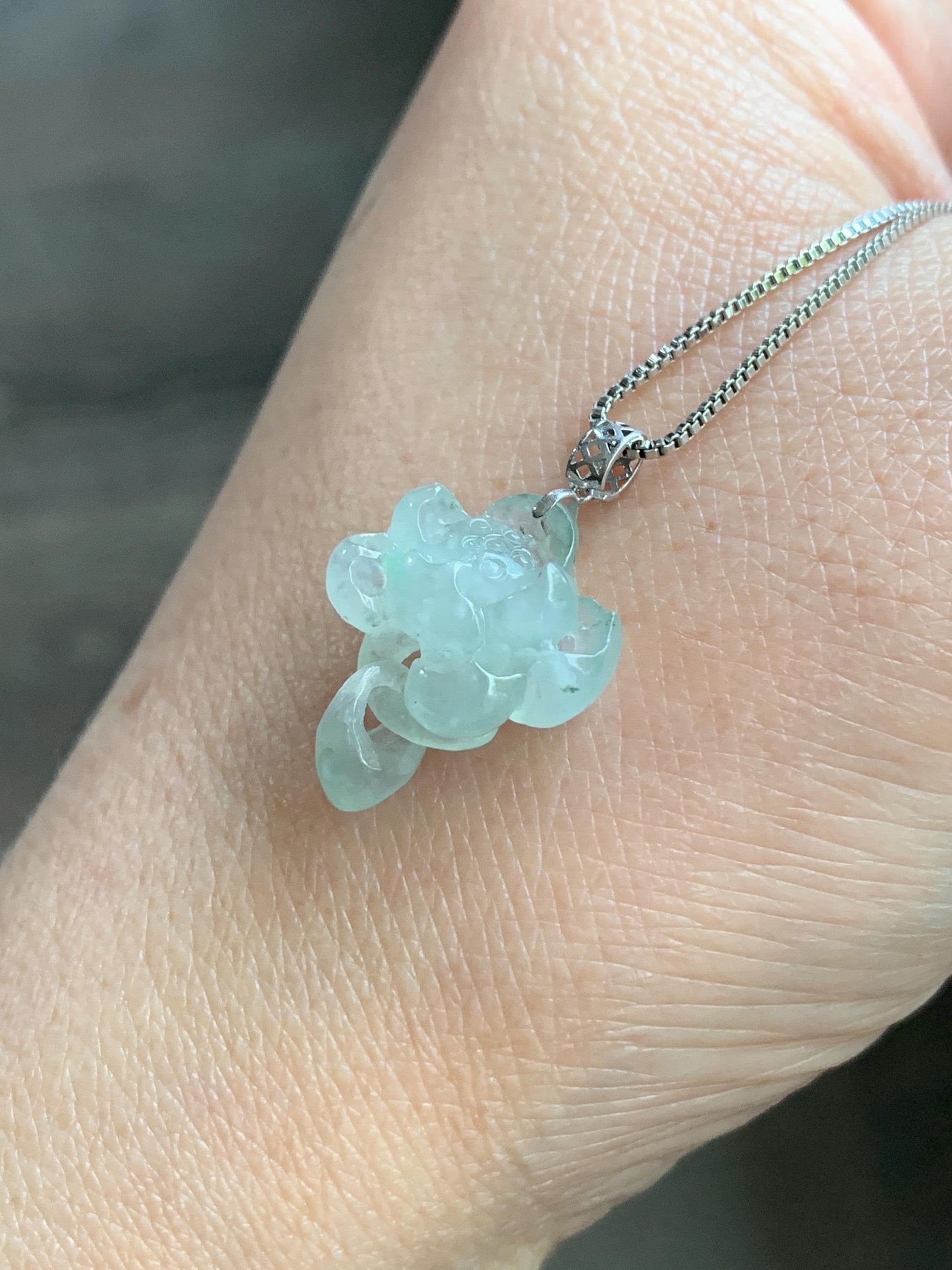 Petite Natural Burmese Icy Highly Translucent Light Green Jadeite Lotus Flower Interlocked Teardrop Pendant 18K White Gold 天然缅甸冰胶晴底翡翠荷花镶嵌吊坠