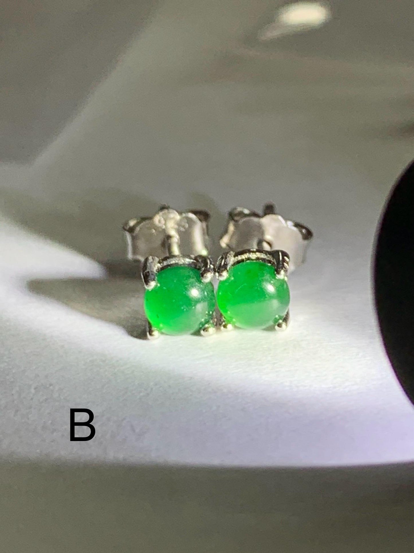 Petite Natural Guatemalan Icy Translucent Vibrant Green Jadeite Cabochon Classic Studs Earrings S925 Sterling Silver 4mm 天然冰危绿翡翠银镶耳钉