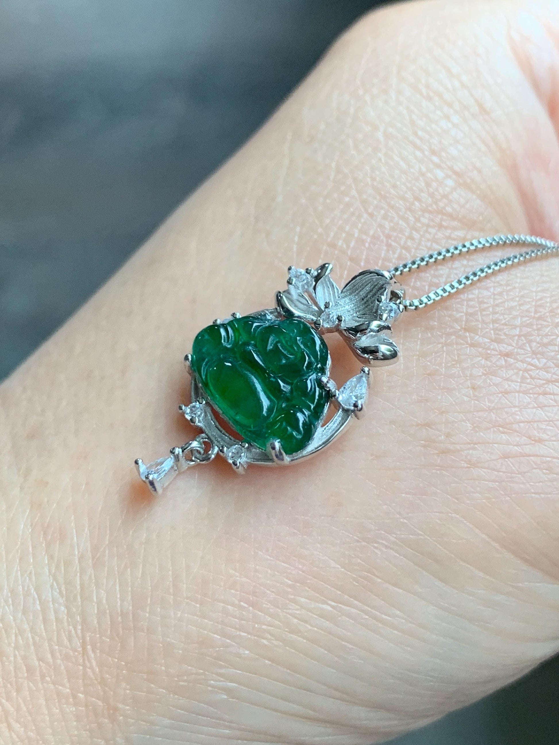 Petite Natural Guatemalan Icy Translucent Vibrant Green Jadeite Carved Buddha Pendant Sterling Silver 天然冰危绿翡翠佛公镶嵌吊坠