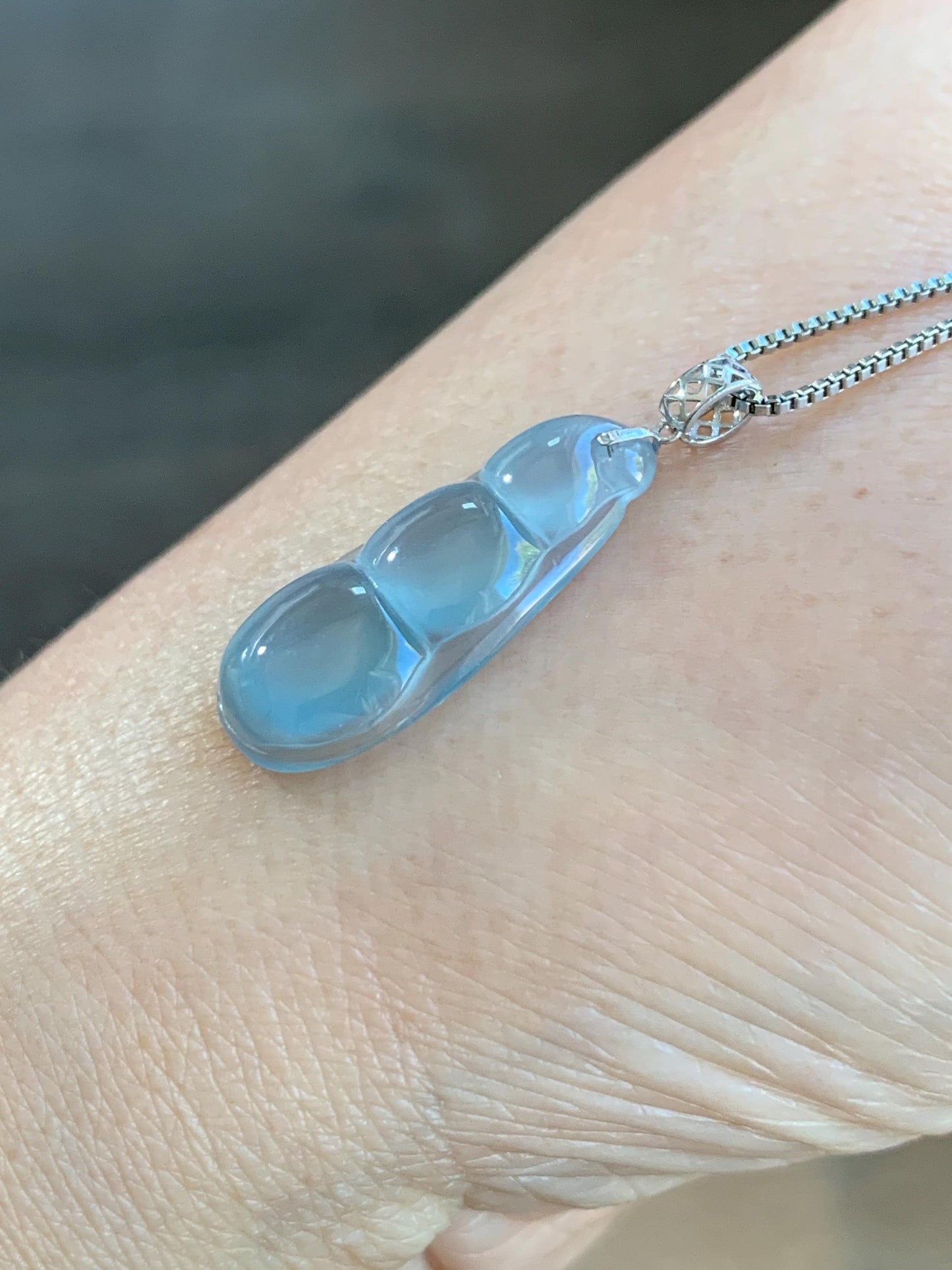 Natural Guatemalan Icy Highly Translucent Gelatinous Light Blue Jadeite Carved Peapod Pendant 18K White Gold 天然冰危浅蓝起光翡翠福豆镶嵌吊坠