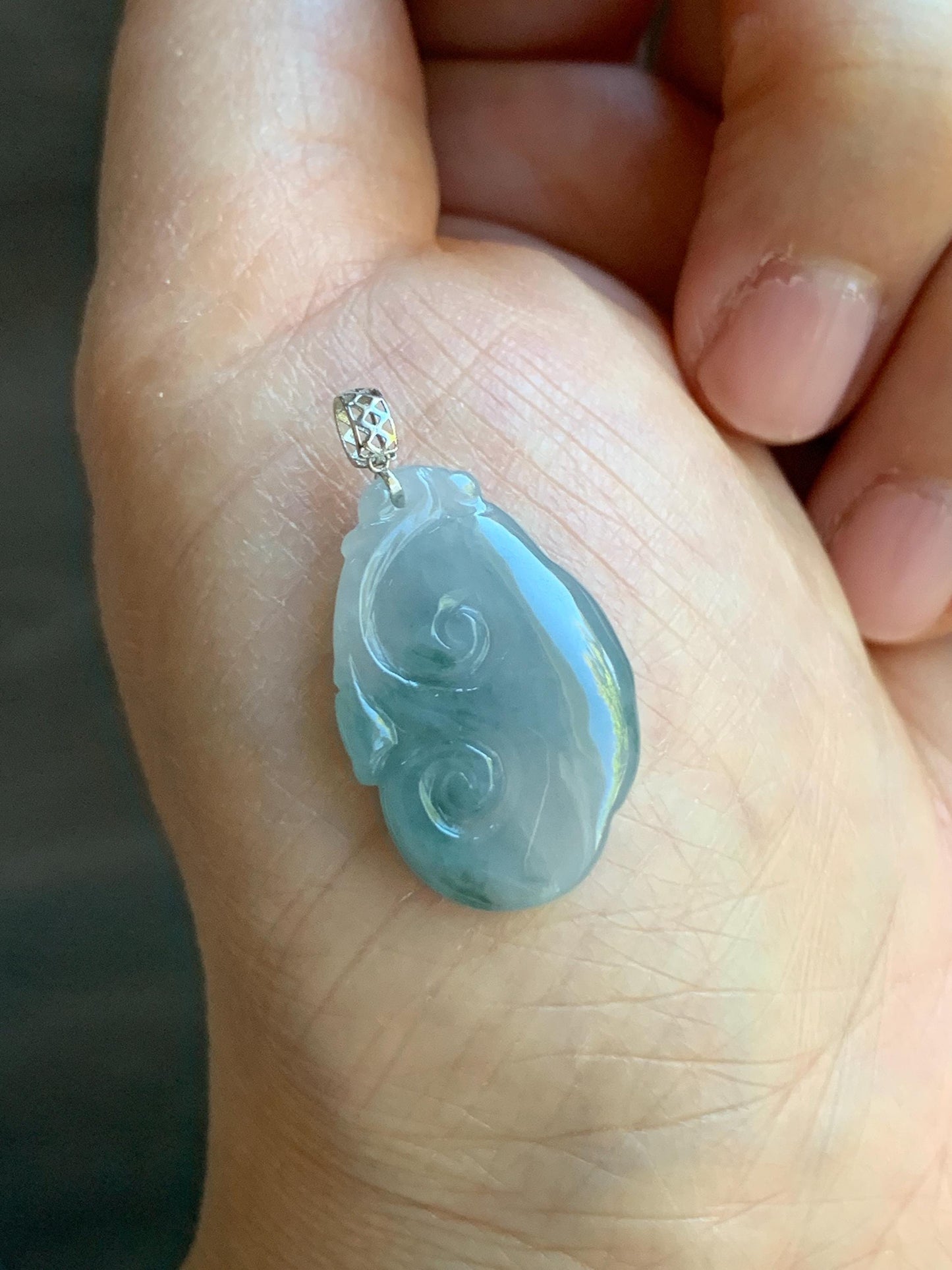 Petite Natural Burmese Icy Translucent Gelatinous Light Purple Teal Blue Marbled Jadeite Carved Ruyi Pendant 18K White Gold (天然缅甸淡冰紫飘花翡翠如意吊坠)