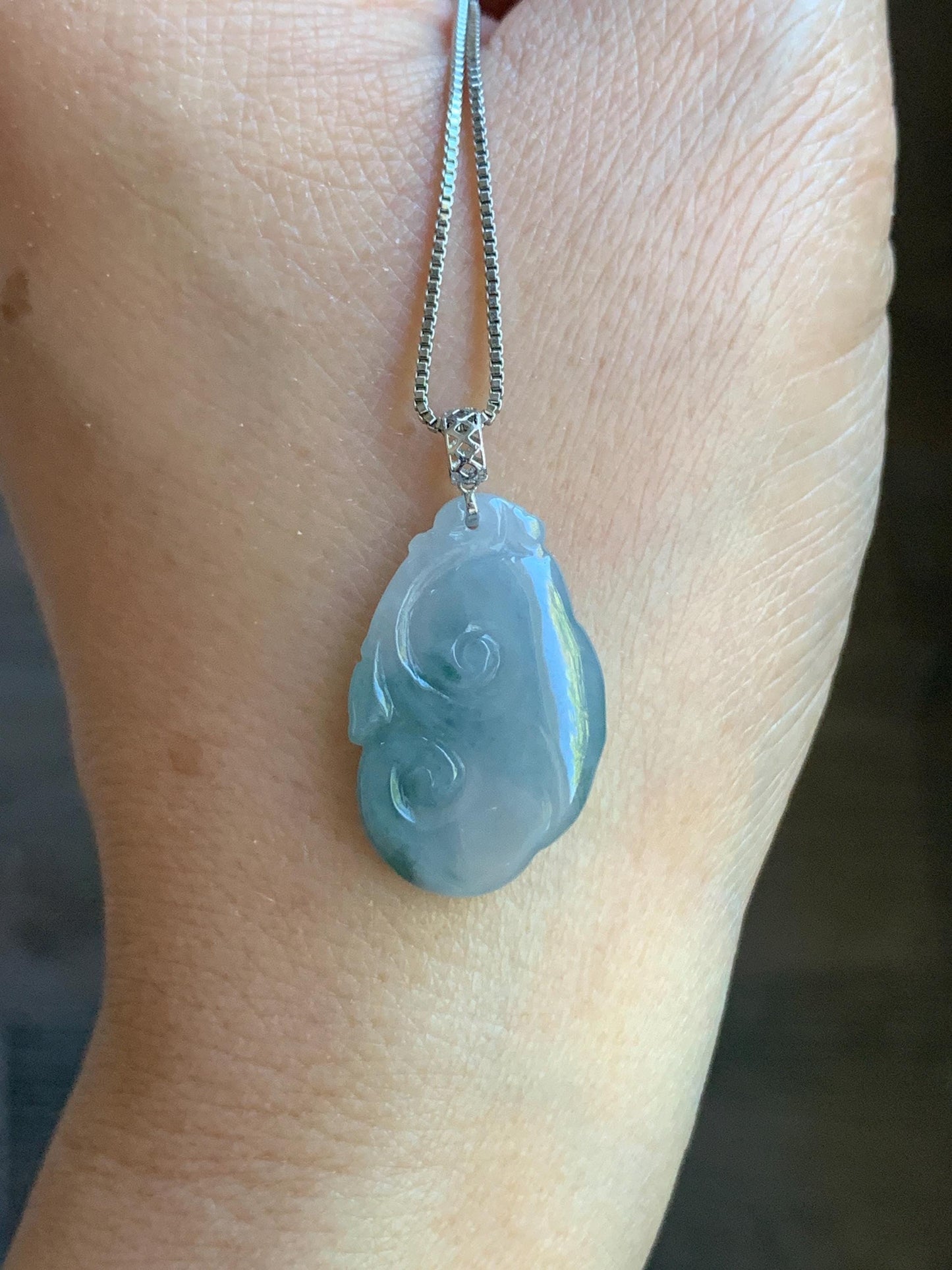 Petite Natural Burmese Icy Translucent Gelatinous Light Purple Teal Blue Marbled Jadeite Carved Ruyi Pendant 18K White Gold (天然缅甸淡冰紫飘花翡翠如意吊坠)