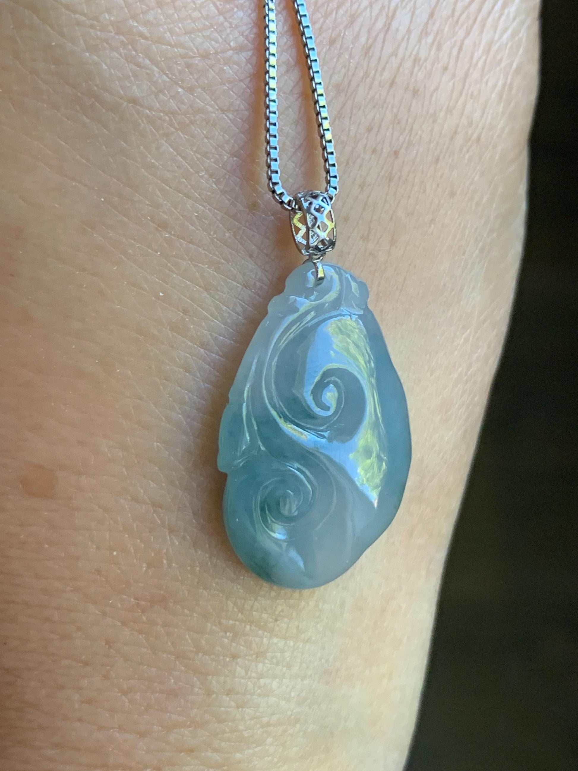 Petite Natural Burmese Icy Translucent Gelatinous Light Purple Teal Blue Marbled Jadeite Carved Ruyi Pendant 18K White Gold (天然缅甸淡冰紫飘花翡翠如意吊坠)