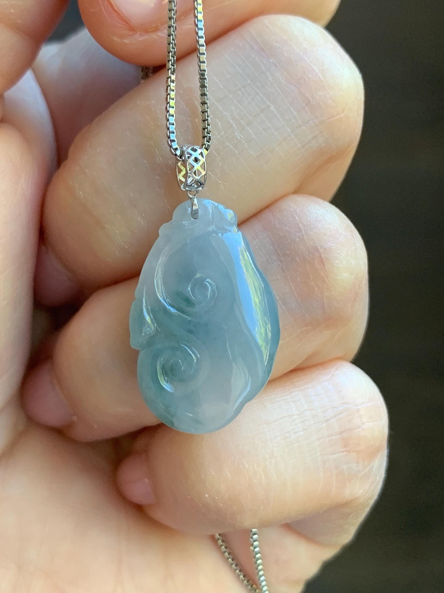 Petite Natural Burmese Icy Translucent Gelatinous Light Purple Teal Blue Marbled Jadeite Carved Ruyi Pendant 18K White Gold (天然缅甸淡冰紫飘花翡翠如意吊坠)