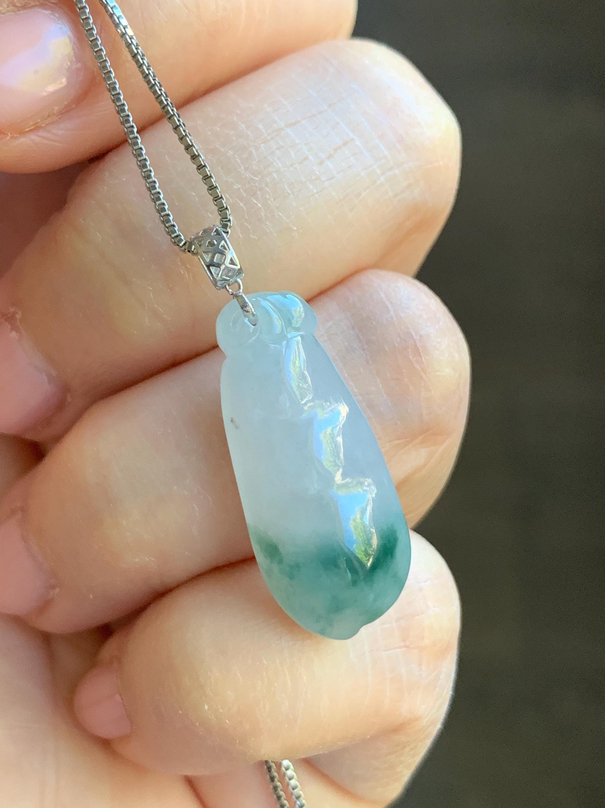 Natural Burmese Icy Translucent Gelatinous Light Teal Green Marbled Jadeite Carved Peapod Pendant 18K White Gold 4g 天然缅甸淡飘花翡翠福豆镶嵌吊坠