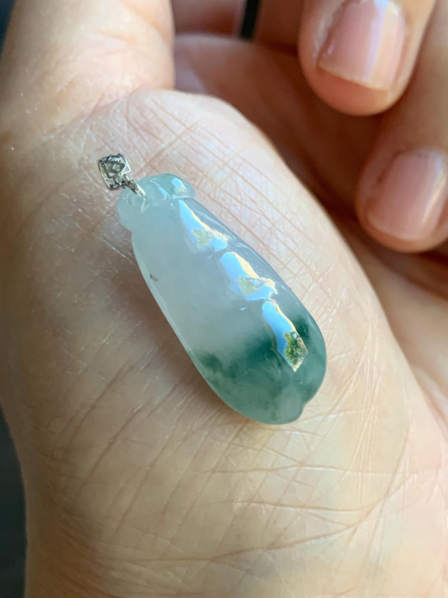 Natural Burmese Icy Translucent Gelatinous Light Teal Green Marbled Jadeite Carved Peapod Pendant 18K White Gold 4g 天然缅甸淡飘花翡翠福豆镶嵌吊坠