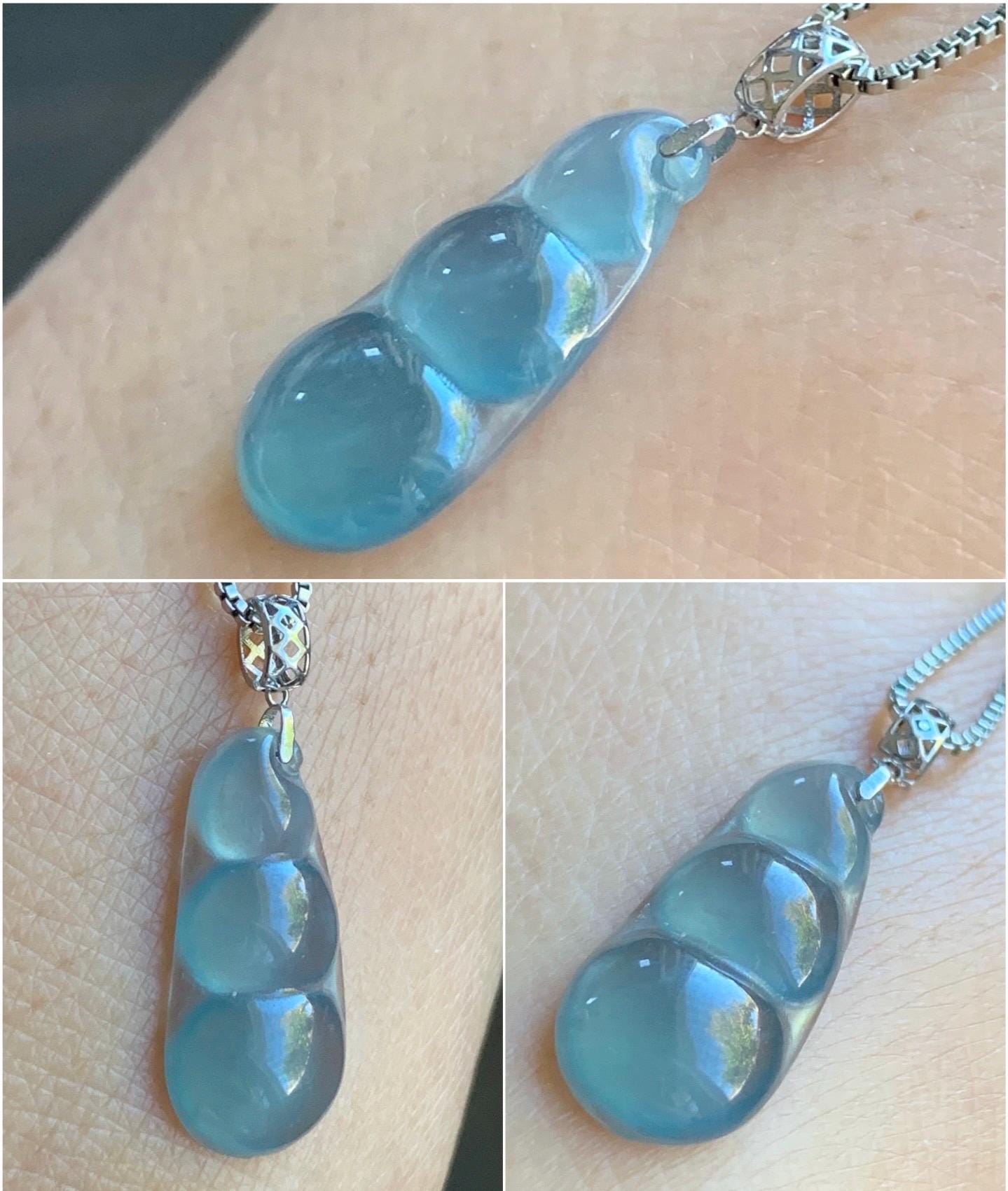 Petite Natural Guatemalan Icy Highly Translucent Gelatinous Light Blue Jadeite Carved Peapod Pendant 18K White Gold 天然冰危浅蓝起光翡翠福豆镶嵌吊坠 XDD712B