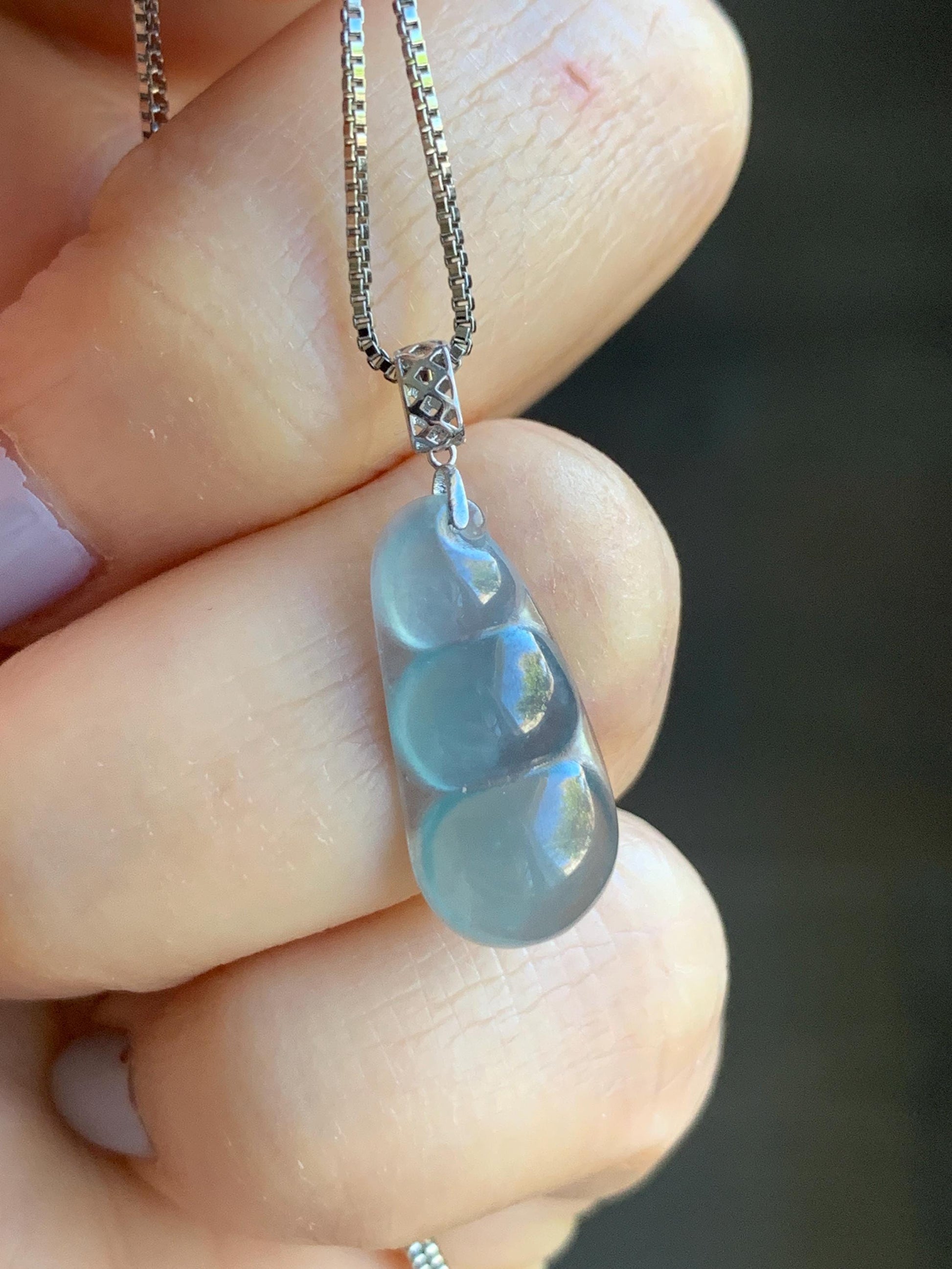 Petite Natural Guatemalan Icy Highly Translucent Gelatinous Light Blue Jadeite Carved Peapod Pendant 18K White Gold 天然冰危浅蓝起光翡翠福豆镶嵌吊坠 XDD712B
