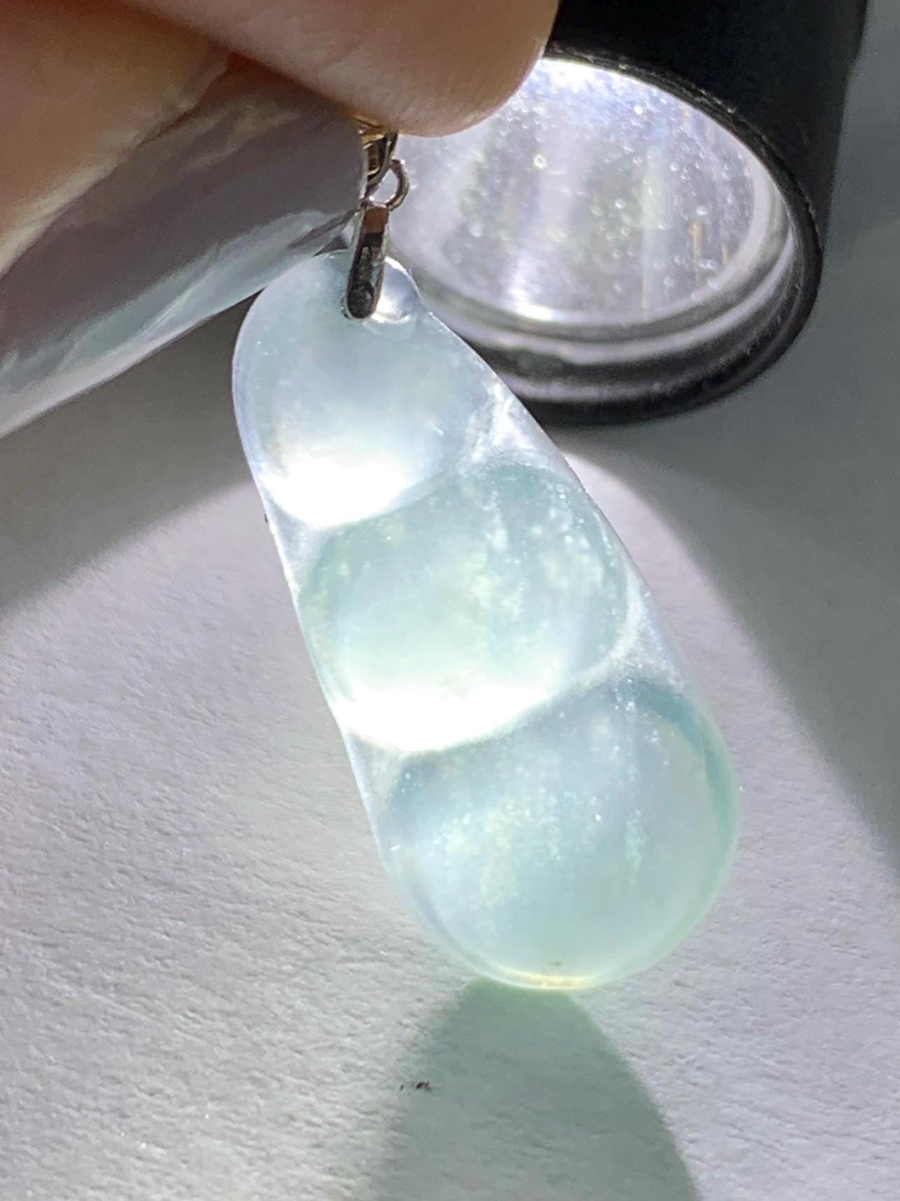 Petite Natural Guatemalan Icy Highly Translucent Gelatinous Light Blue Jadeite Carved Peapod Pendant 18K White Gold 天然冰危浅蓝起光翡翠福豆镶嵌吊坠 XDD712B