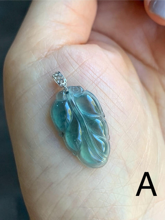 Petite Natural Guatemalan Premium Icy Highly Translucent Teal Blue Teal Green Jadeite Leaf Pendant 18K Gold 天然老种高冰危蓝绿翡翠大叶有成镶嵌吊坠 XYZ928