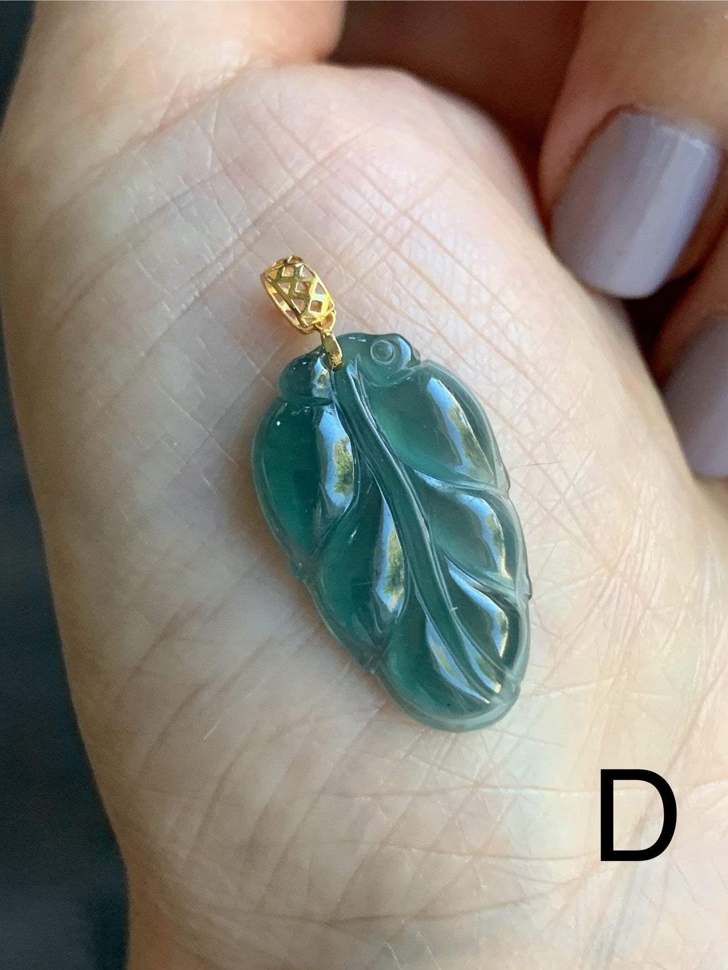Petite Natural Guatemalan Premium Icy Highly Translucent Teal Blue Teal Green Jadeite Leaf Pendant 18K Gold 天然老种高冰危蓝绿翡翠大叶有成镶嵌吊坠 XYZ928