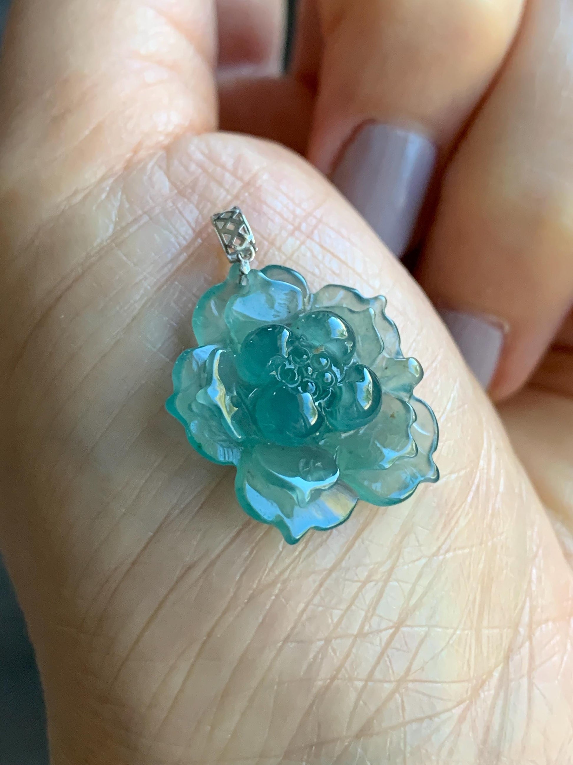 Natural Guatemalan Icy Highly Translucent Teal Blue Jadeite Lotus Flower Pendant 18K White Gold 3g 天然冰危蓝翡翠莲花镶嵌吊坠 DLH620C