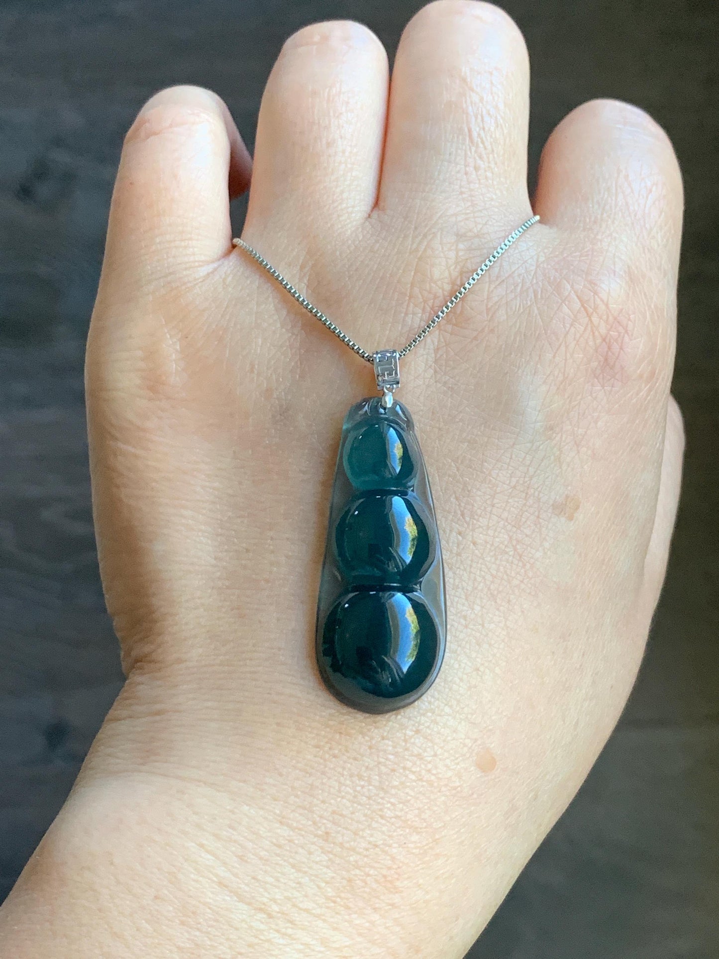 Large Natural Guatemalan Icy Translucent Dark Teal Blue Jadeite Large Peapod Pendant 18K White Gold 6g 天然冰危深蓝翡翠福豆镶嵌吊坠 SLD67B