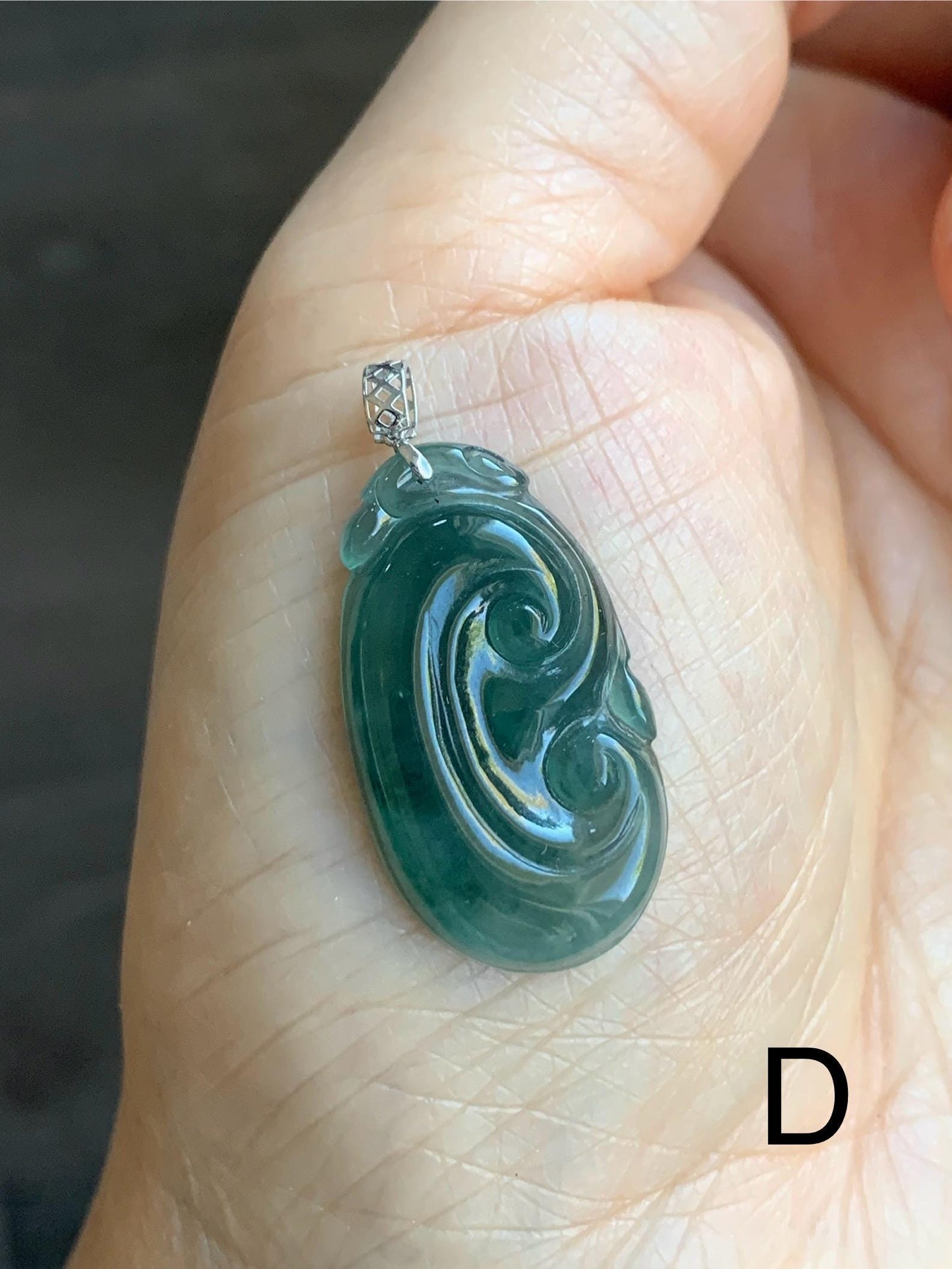 Petite Natural Guatemalan Icy Translucent Teal Blue Teal Green Jadeite Ruyi Amulet Pendant 18K White Gold 天然老种冰危蓝绿翡翠如意镶嵌吊坠 XRY614