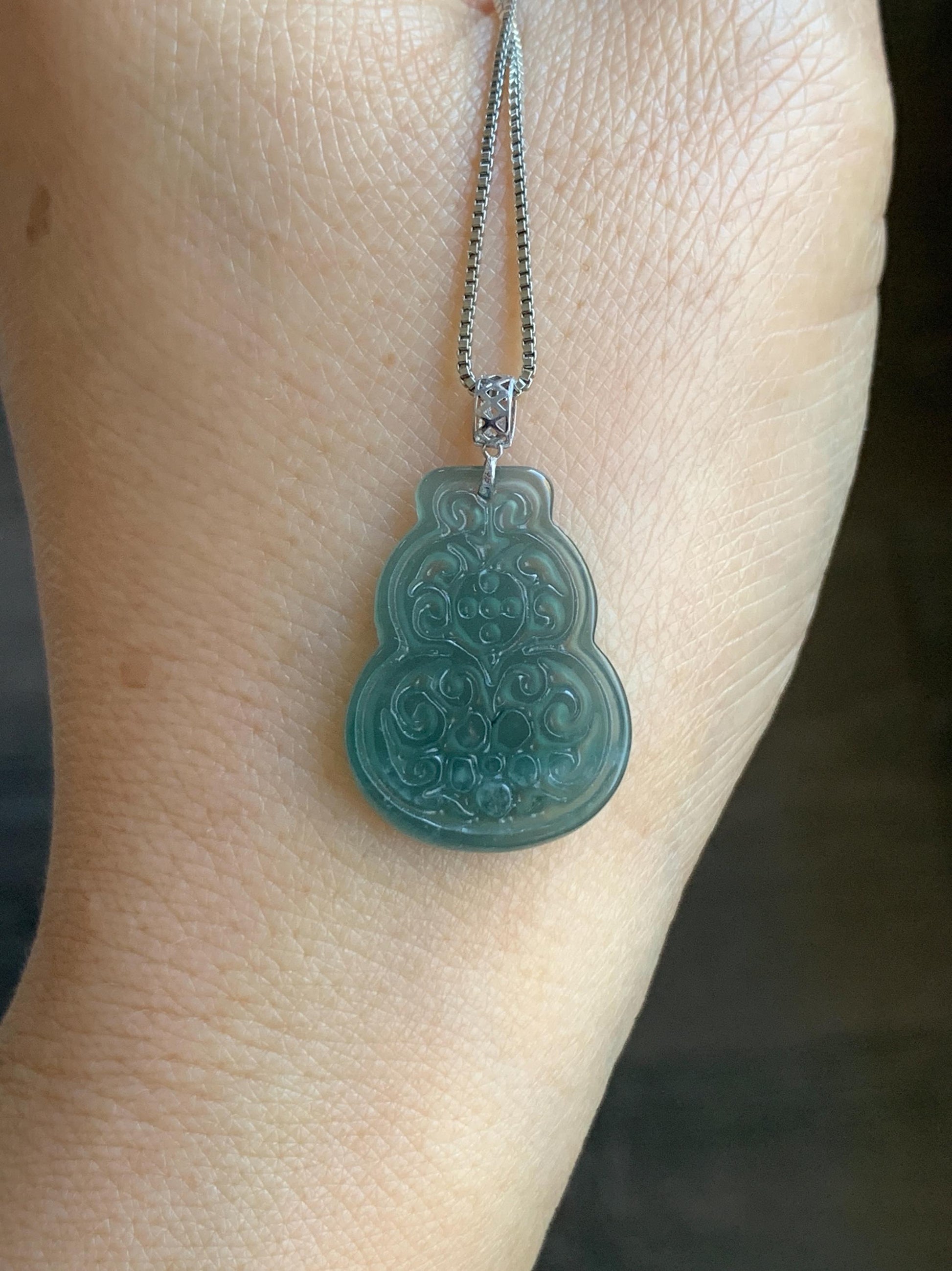 Natural Guatemalan Icy Translucent Teal Blue Jadeite Engraved Hulu Gourd Pendant 18K White Gold 3g 天然冰危蓝翡翠仿古雕葫芦镶嵌吊坠 B