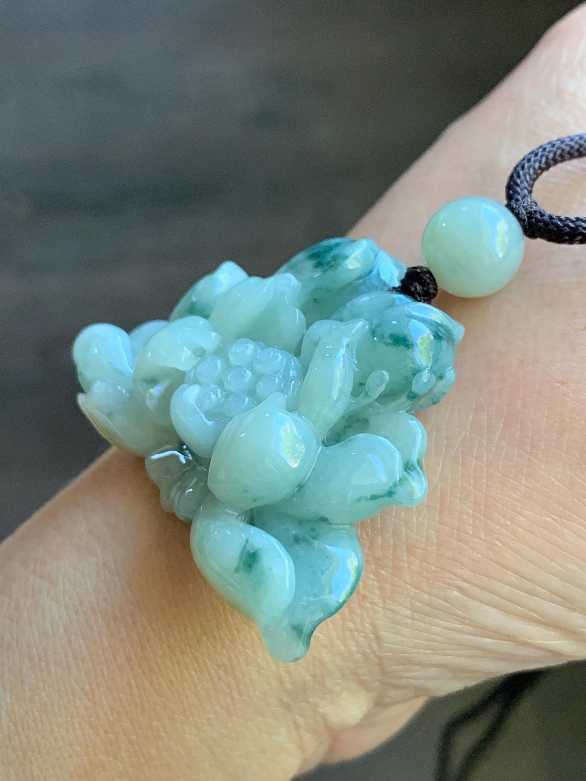 Natural Burmese Translucent Yellow & Green Marbling Tricolored Jadeite Carved Lotus Flower Rope Necklace Adjustable 30” 25g 天然缅甸糯种三彩翡翠莲花吊坠项链