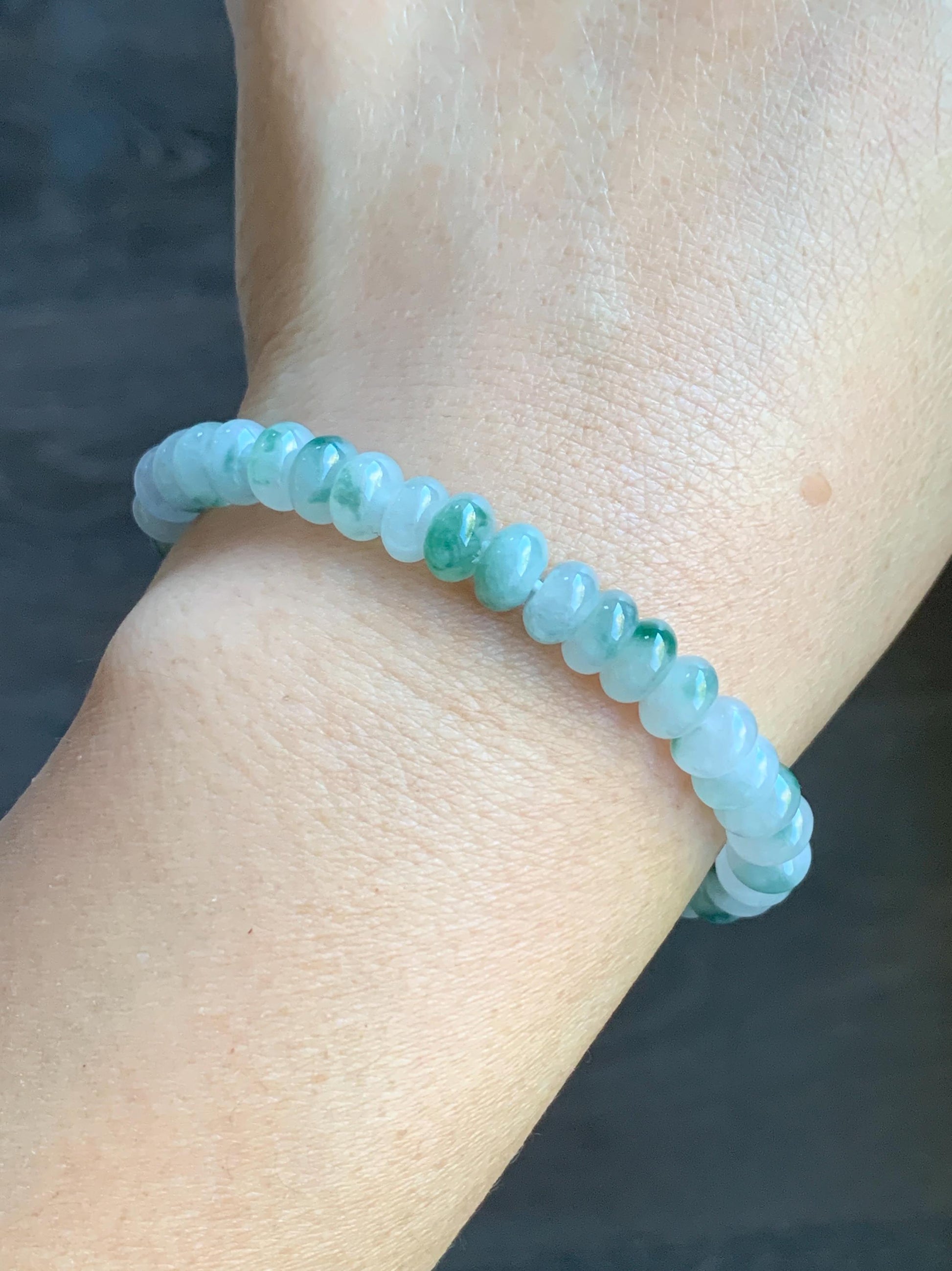 Natural Burmese Icy Translucent Light Green Teal Green Marbled Jadeite Drum Beads Beaded Bracelet Stretchy 6” 15g 天然缅甸冰胶晴色飘花翡翠鼓珠手串 DH919