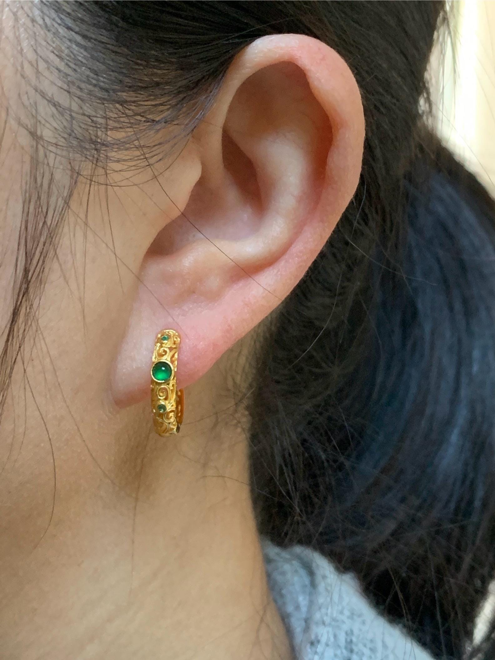 Natural Guatemalan Icy Translucent Vibrant Green Jadeite Hoop Huggie Earrings S925 Silver Yellow Gold Finish 天然冰危绿翡翠银镶耳包 L
