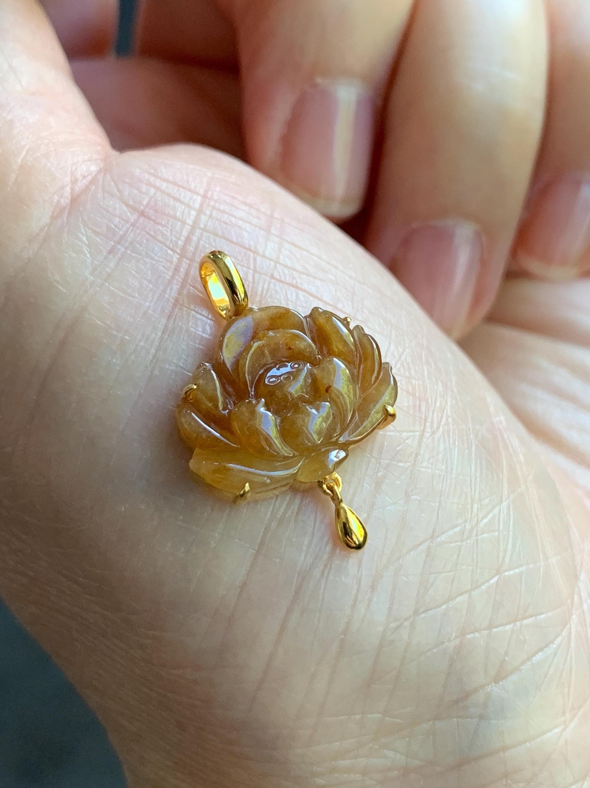 Certified Natural Burmese Icy Translucent Intense Rich Yellow Jadeite Carved Lotus Flower Pendant 18K Yellow Gold 2.32g 天然缅甸冰黄翡翠莲花镶嵌吊坠 3031