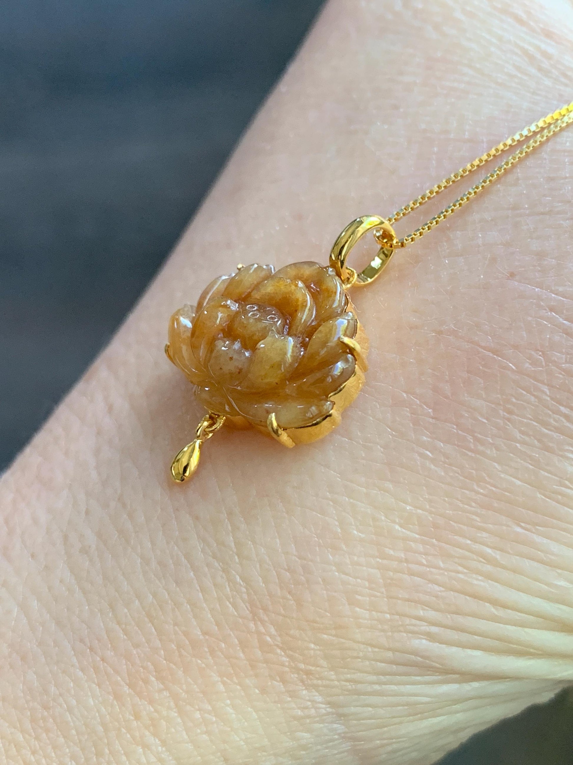 Certified Natural Burmese Icy Translucent Intense Rich Yellow Jadeite Carved Lotus Flower Pendant 18K Yellow Gold 2.32g 天然缅甸冰黄翡翠莲花镶嵌吊坠 3031