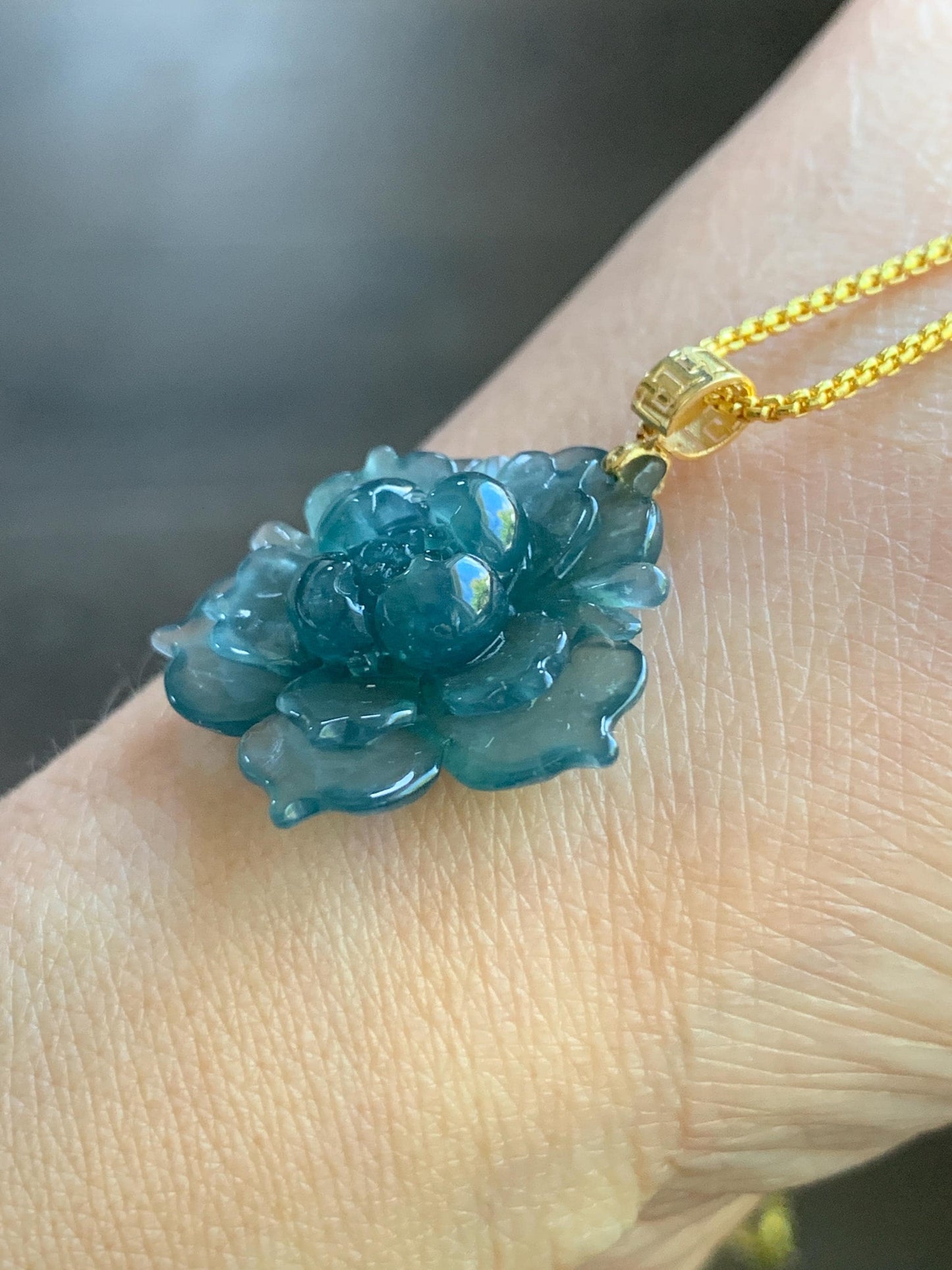 Natural Guatemalan Icy Highly Translucent Dark Teal Blue Jadeite Lotus Flower Pendant 18K Yellow Gold 5g 天然冰胶危起光深蓝翡翠莲花镶嵌吊坠