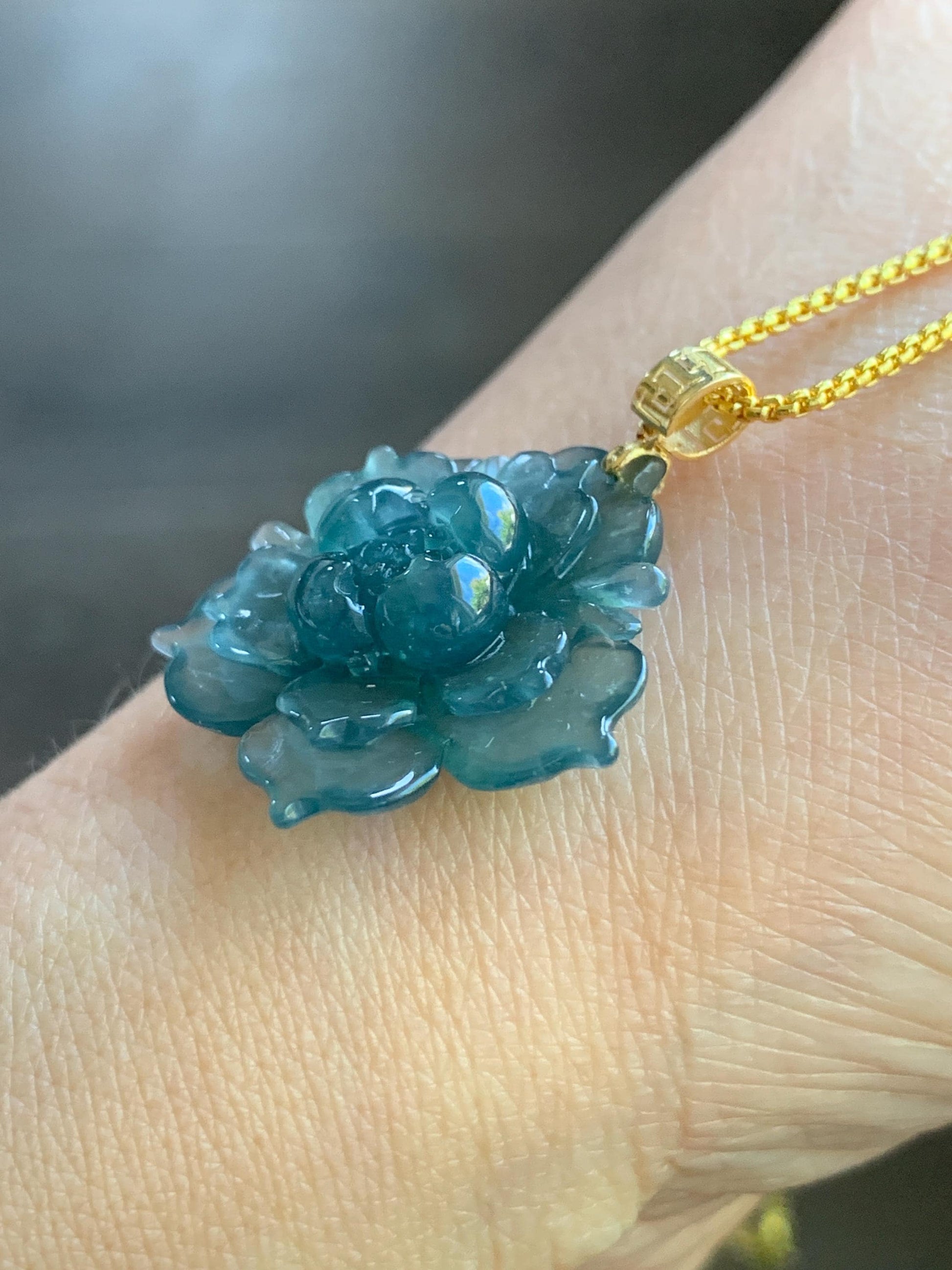 Natural Guatemalan Icy Highly Translucent Dark Teal Blue Jadeite Lotus Flower Pendant 18K Yellow Gold 5g 天然冰胶危起光深蓝翡翠莲花镶嵌吊坠