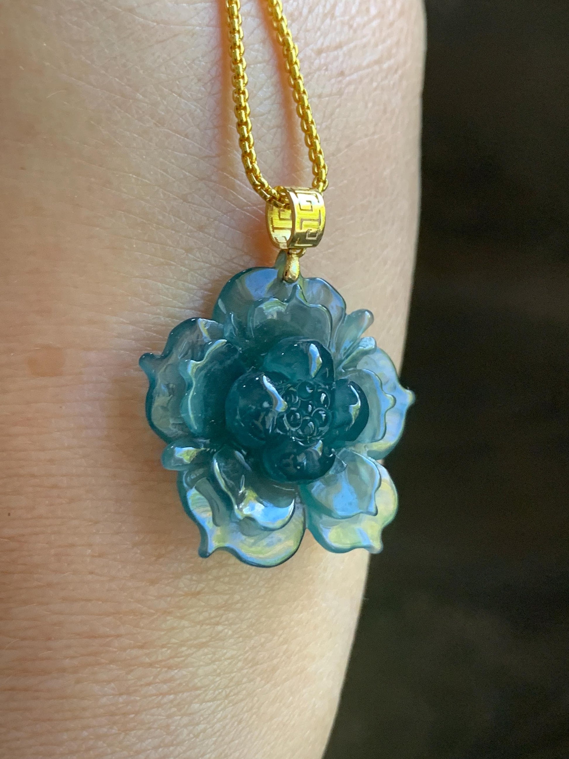 Natural Guatemalan Icy Highly Translucent Dark Teal Blue Jadeite Lotus Flower Pendant 18K Yellow Gold 5g 天然冰胶危起光深蓝翡翠莲花镶嵌吊坠