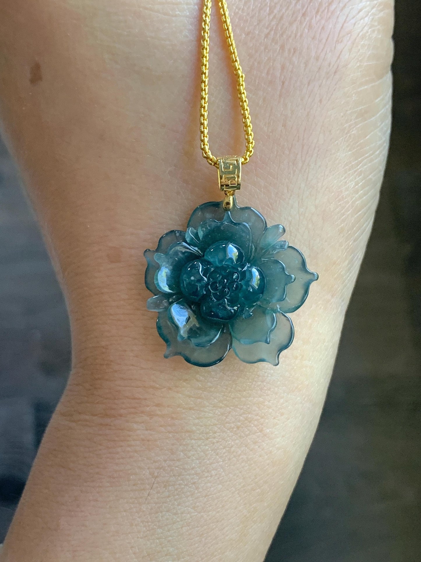 Natural Guatemalan Icy Highly Translucent Dark Teal Blue Jadeite Lotus Flower Pendant 18K Yellow Gold 5g 天然冰胶危起光深蓝翡翠莲花镶嵌吊坠